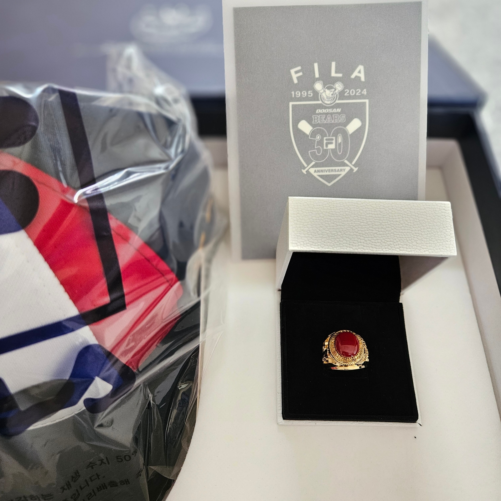 Doosan Bears x Fila 30th Anniversary Legendary Old Uniform Package (Non Marking Ver.) - Edition of 600 착용 스타일 - 3