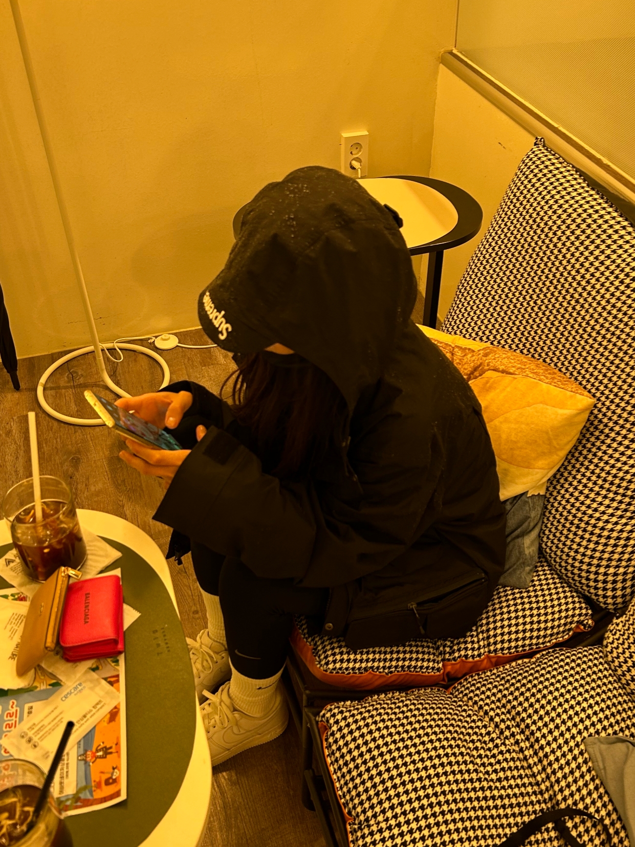 Supreme x The North Face Cargo Jacket Black - 20SS, Nike Air Force 1 '07 Low White 착용 스타일 - 1