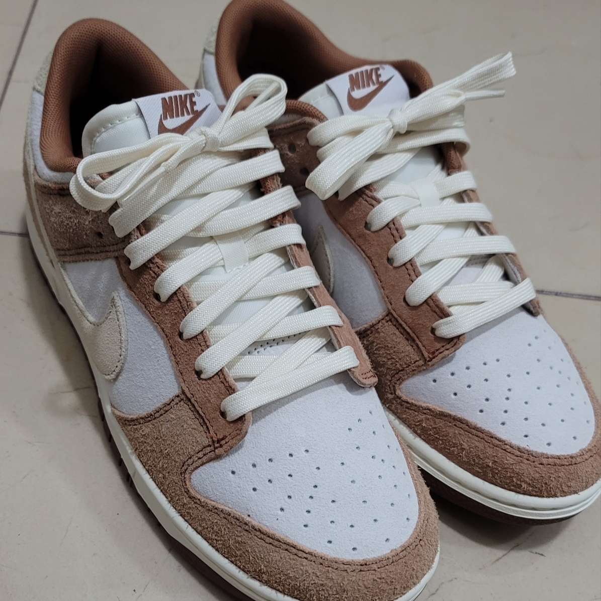 Nike Dunk Low Pro Premium Medium Curry 착용 스타일