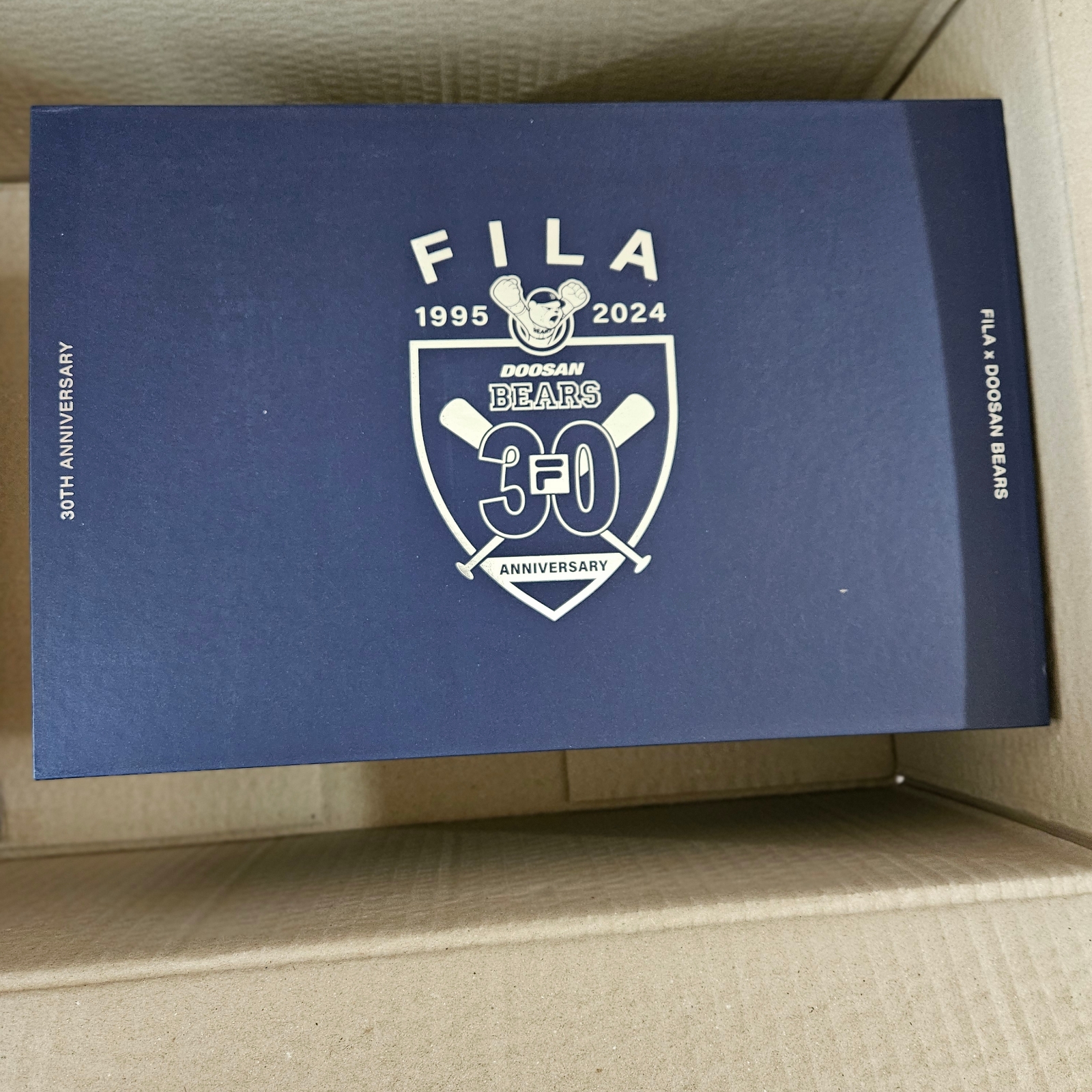 Doosan Bears x Fila 30th Anniversary Legendary Old Uniform Package (Non Marking Ver.) - Edition of 600 착용 스타일 - 1
