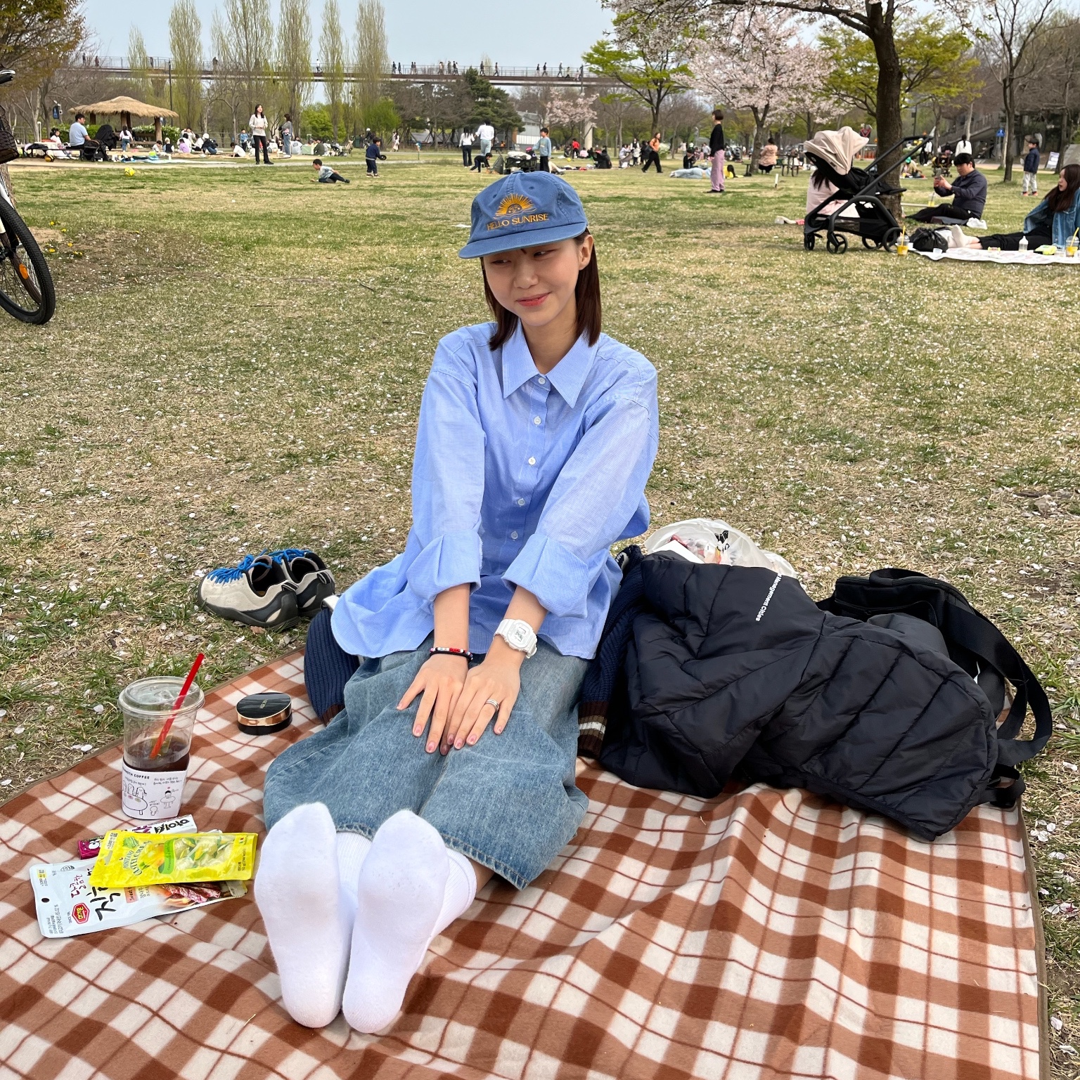 Hello Sunrise Washed OG Logo 6panel Cap Ocean Blue, (W) Keen Jasper Suede Sneakers Birch Fawn 착용 스타일 - 2