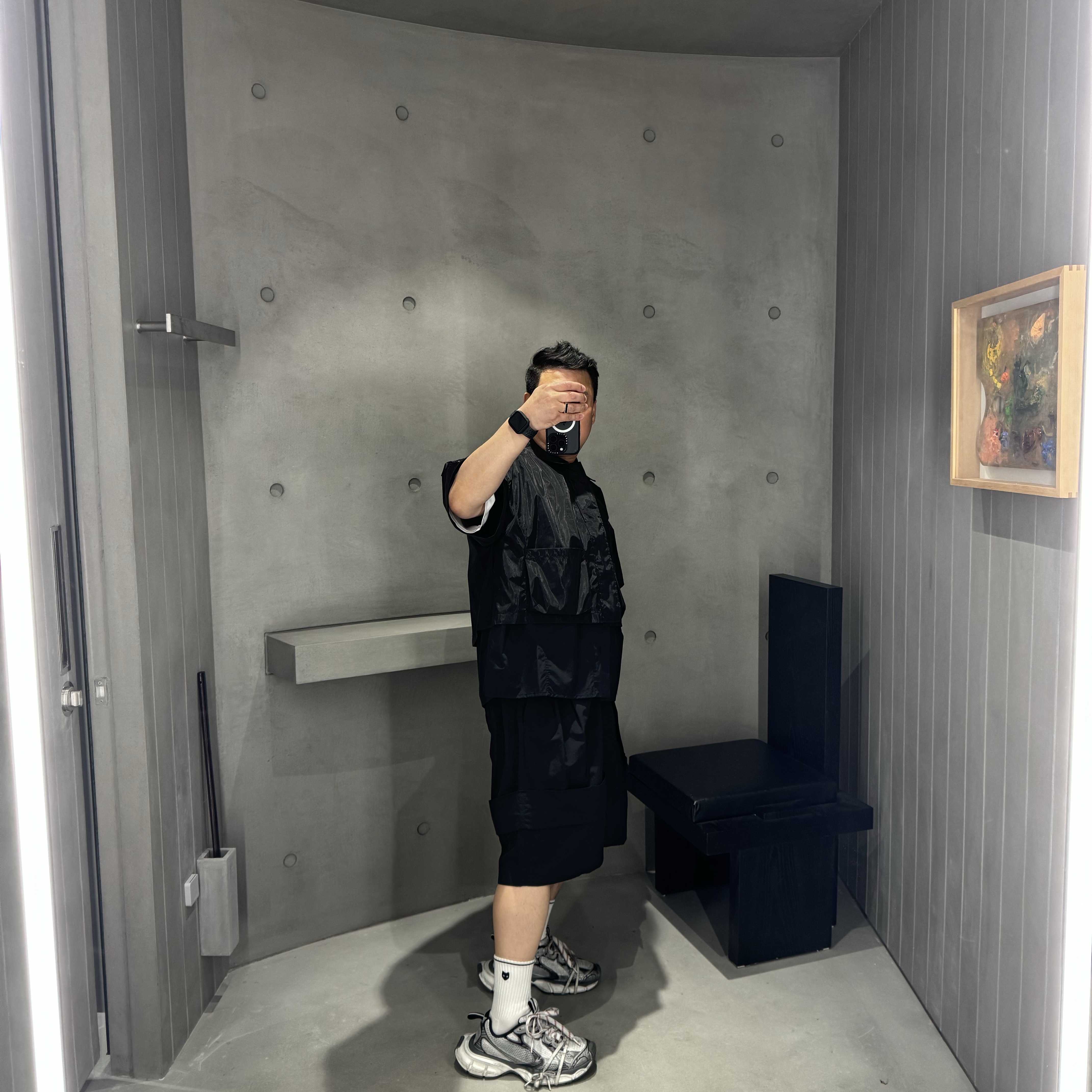 Balenciaga 3XL Sneakers Grey White Red 착용 스타일 - 1