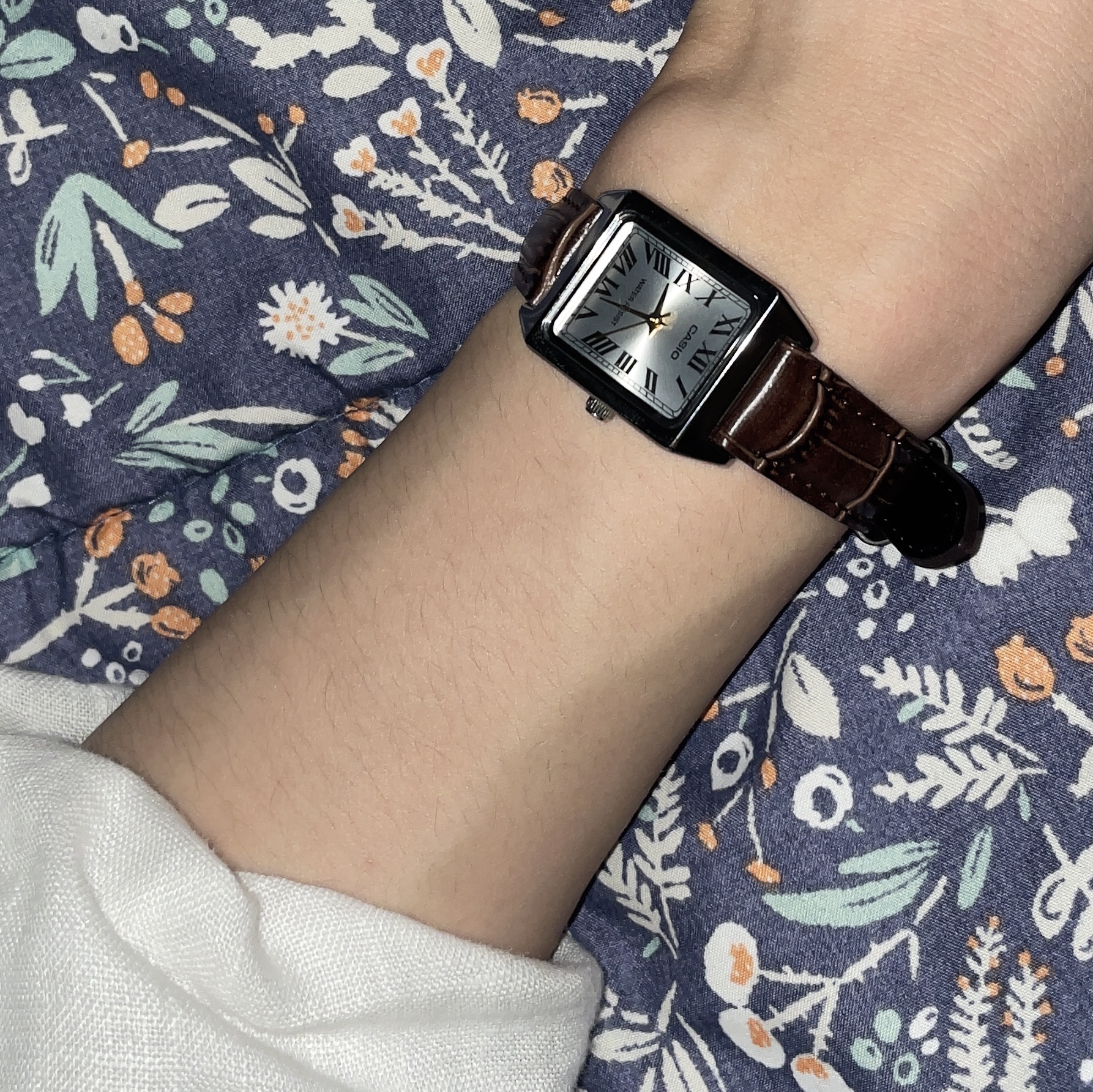 Casio LTP-V007L-9B 착용 스타일 - 1