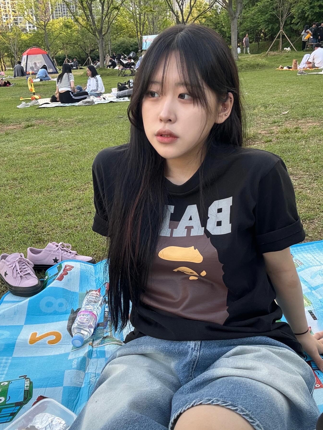 BAPE Big Ape Head T-Shirt Black, Converse One Star Pro Classic Suede Phantom Violet 착용 스타일 - 3