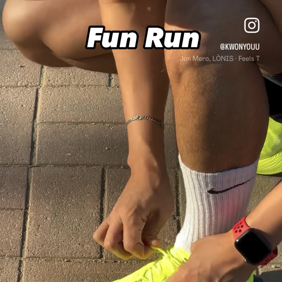 Nike ZoomX Vaporfly Next% 3 Volt Scream Green 착용 스타일 - 2
