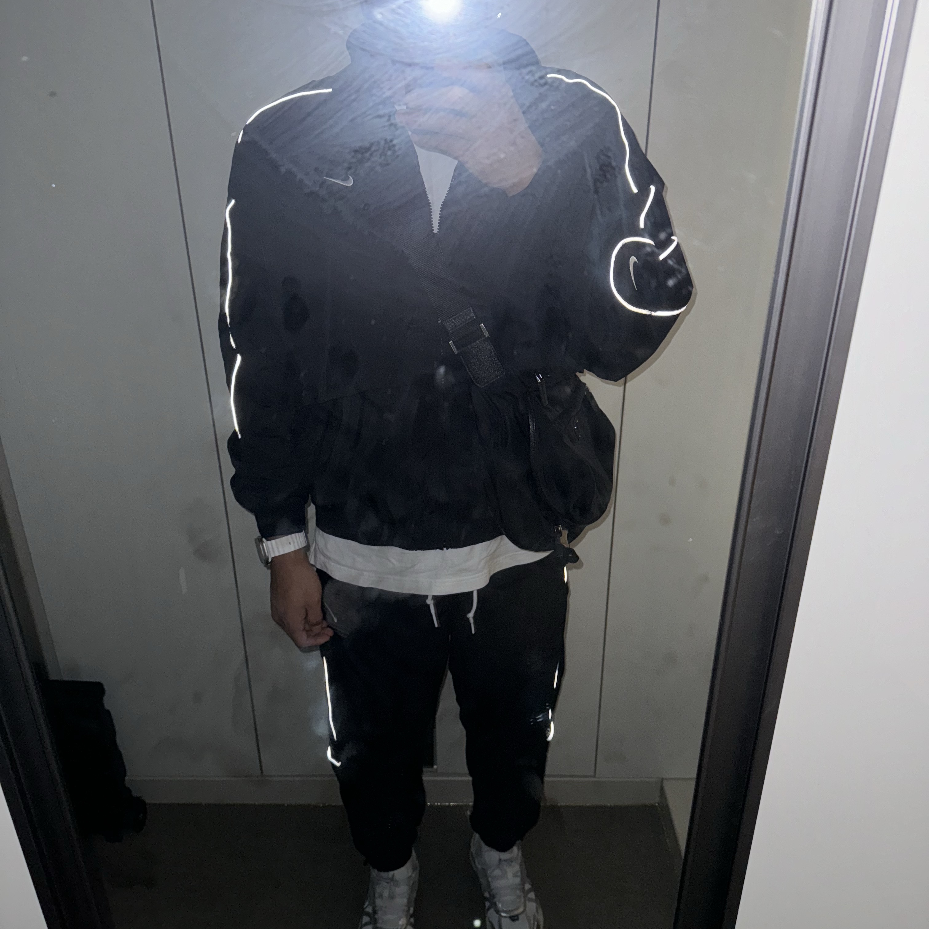 Nike Solo Swoosh Track Pants Black - Asia, Nike NSW Solo Swoosh Woven Track Jacket Black - Asia 착용 스타일 - 2