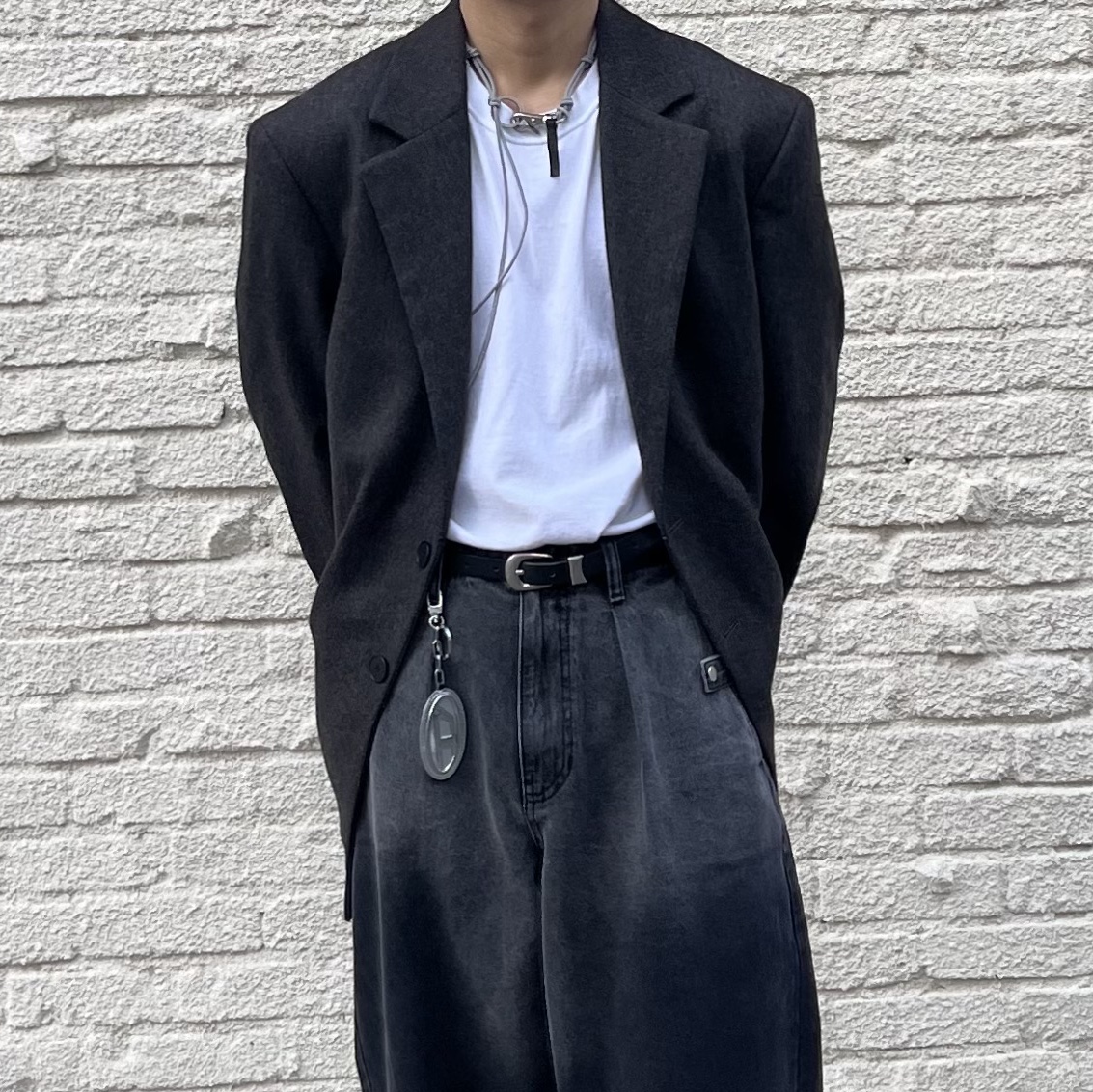 Our Legacy Ladon Leather Keychain Antique Blue, Stussy 8 Ball T-Shirt White - 22SS 착용 스타일 - 2