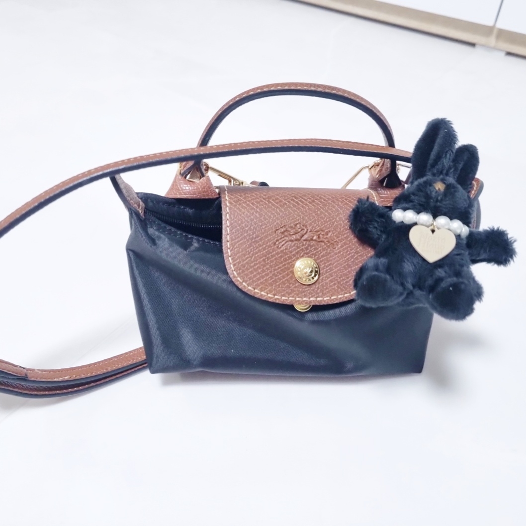 Longchamp Le Pliage Original Handle Pouch Black 착용 스타일 - 1