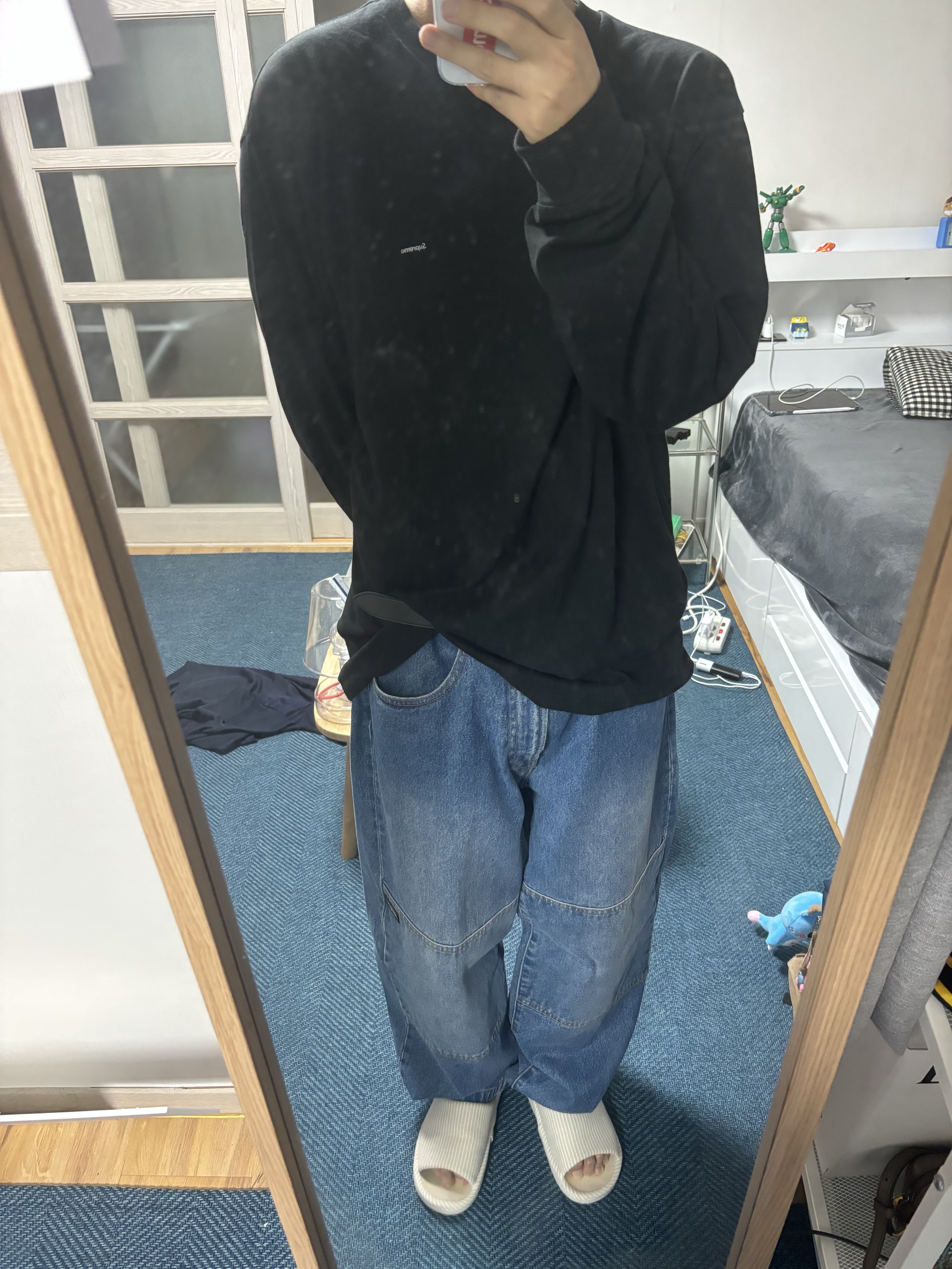 Supreme Small Box LS T-Shirt Black - 24SS, Supreme x Dickies Double Knee Baggy Jean Washed Indigo - 23FW 착용 스타일
