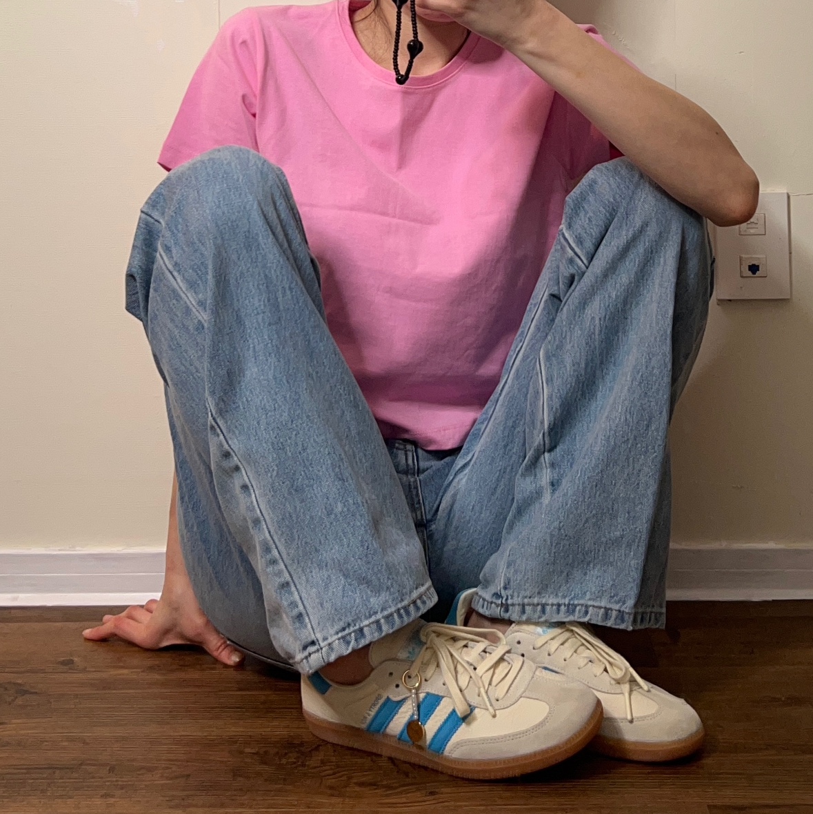 Adidas x Sporty & Rich Samba Cream Blue 착용 스타일