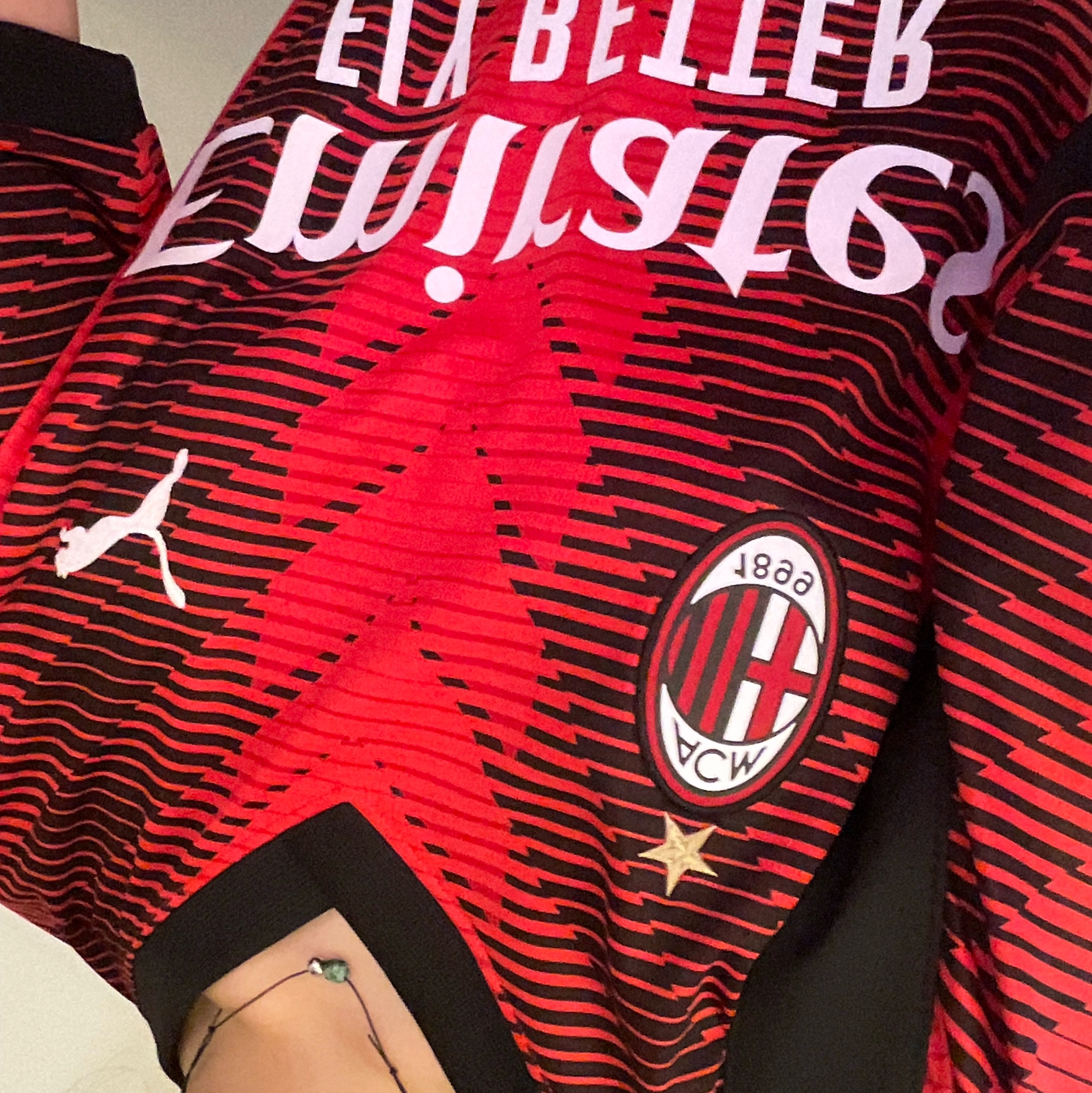 Puma AC Milan 2023/24 Home Jersey For All Time Red (Non Marking Ver.) 착용 스타일 - 2