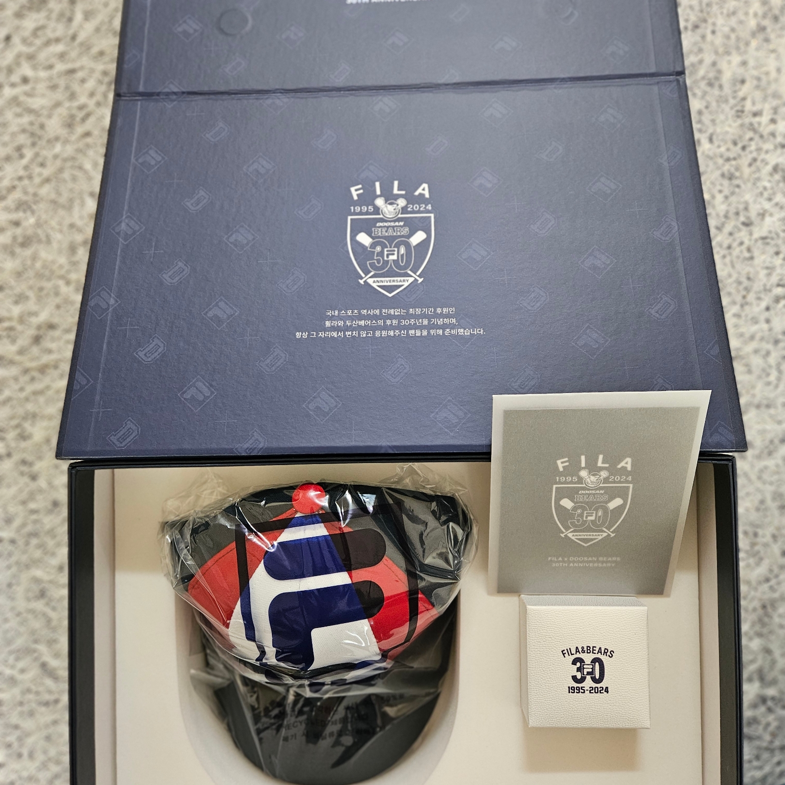Doosan Bears x Fila 30th Anniversary Legendary Old Uniform Package (Non Marking Ver.) - Edition of 600 착용 스타일 - 2