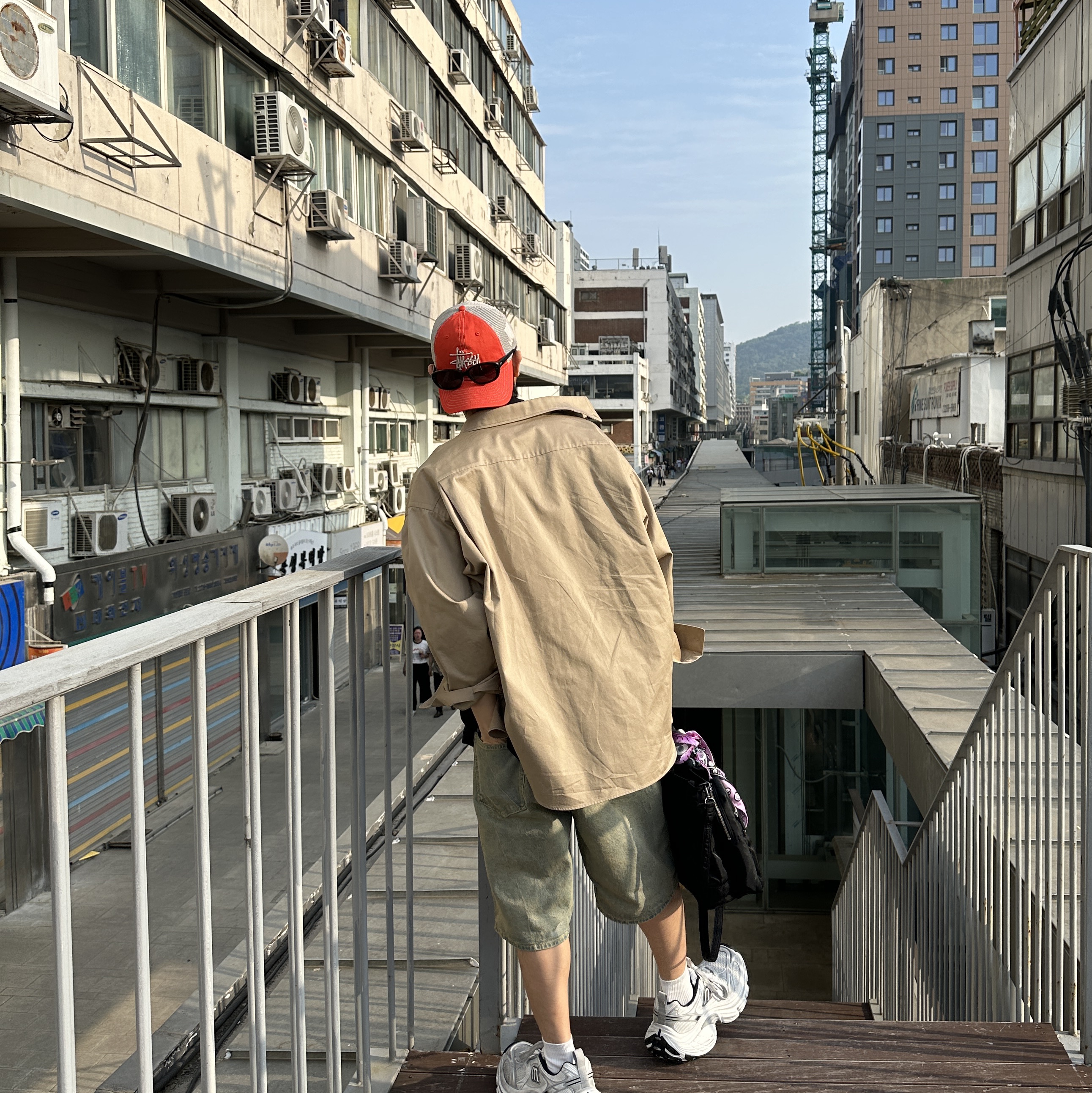 Stussy Denim Big OL' Shorts Sandwash 착용 스타일 - 3