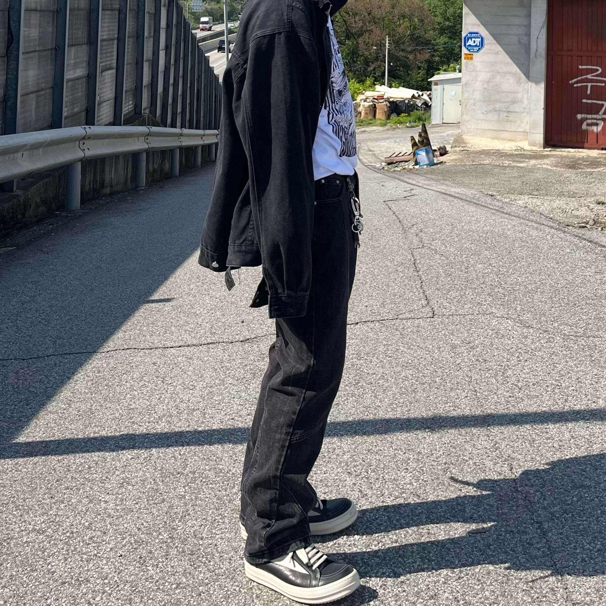 Rick Owens Lido Vintage Sneakers Black Milk 착용 스타일 - 4