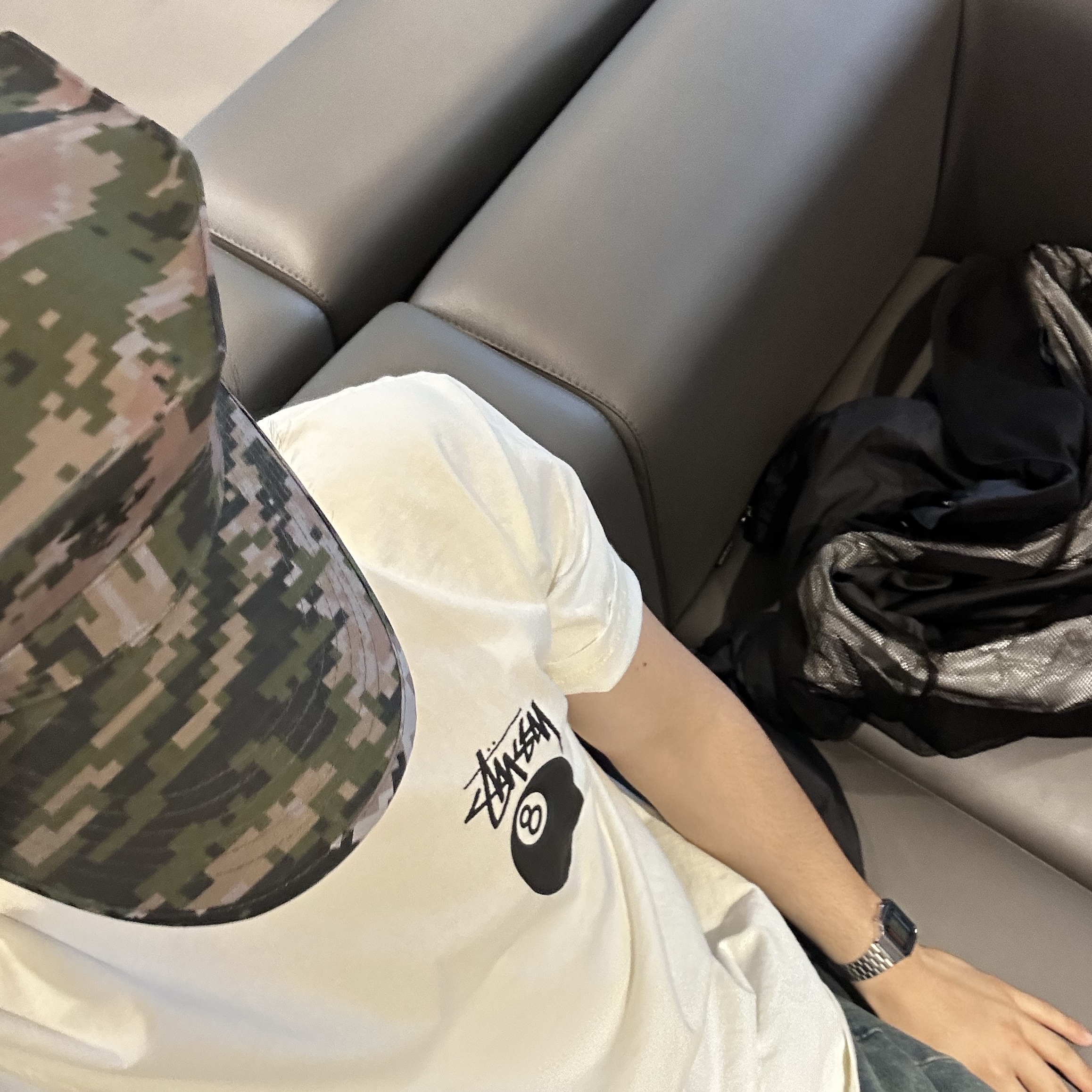 Stussy 8 Ball Pigment Dyed T-Shirt Natural 착용 스타일