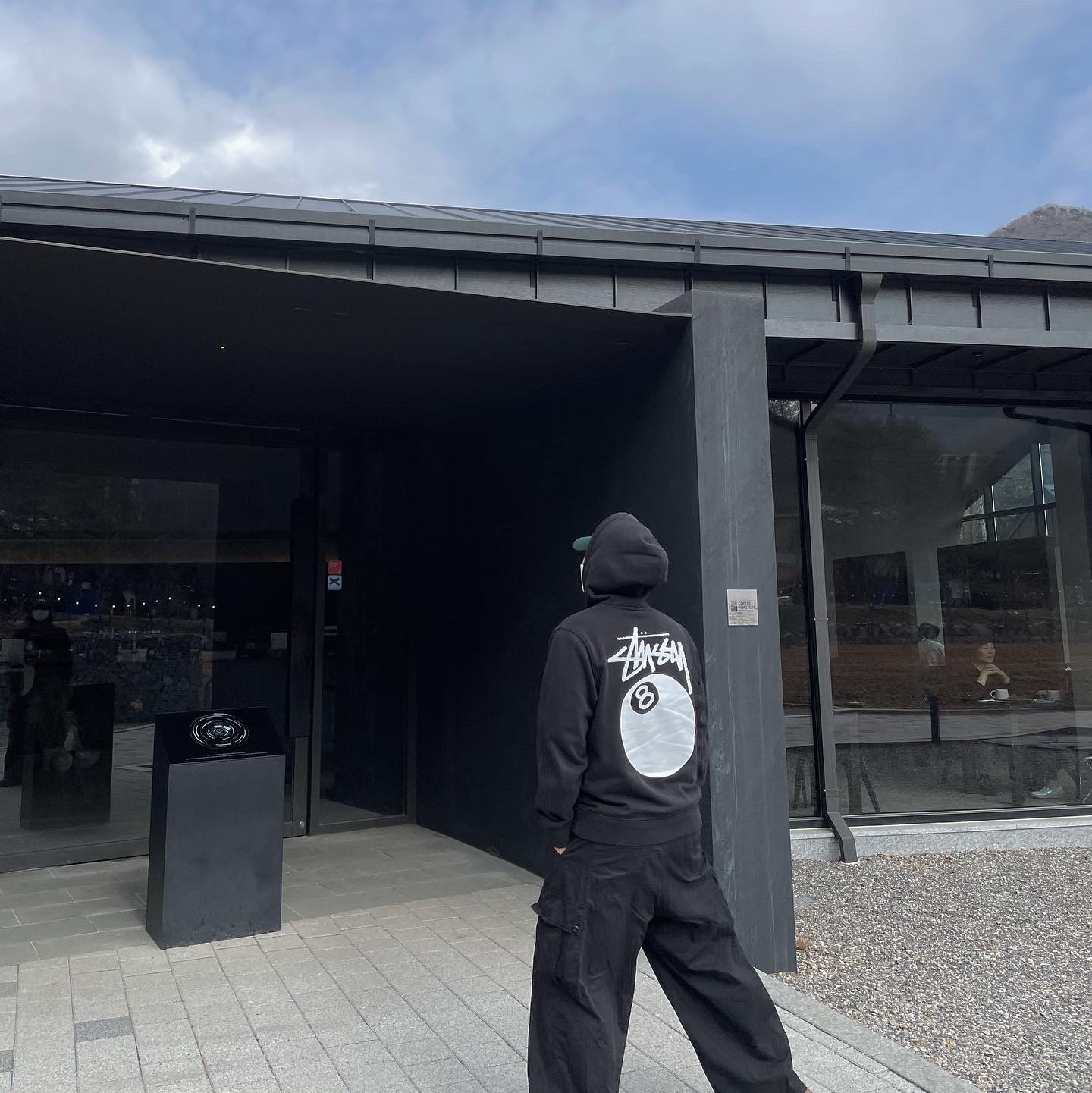 Stussy 8 Ball Hoodie Black - 21SS 착용 스타일