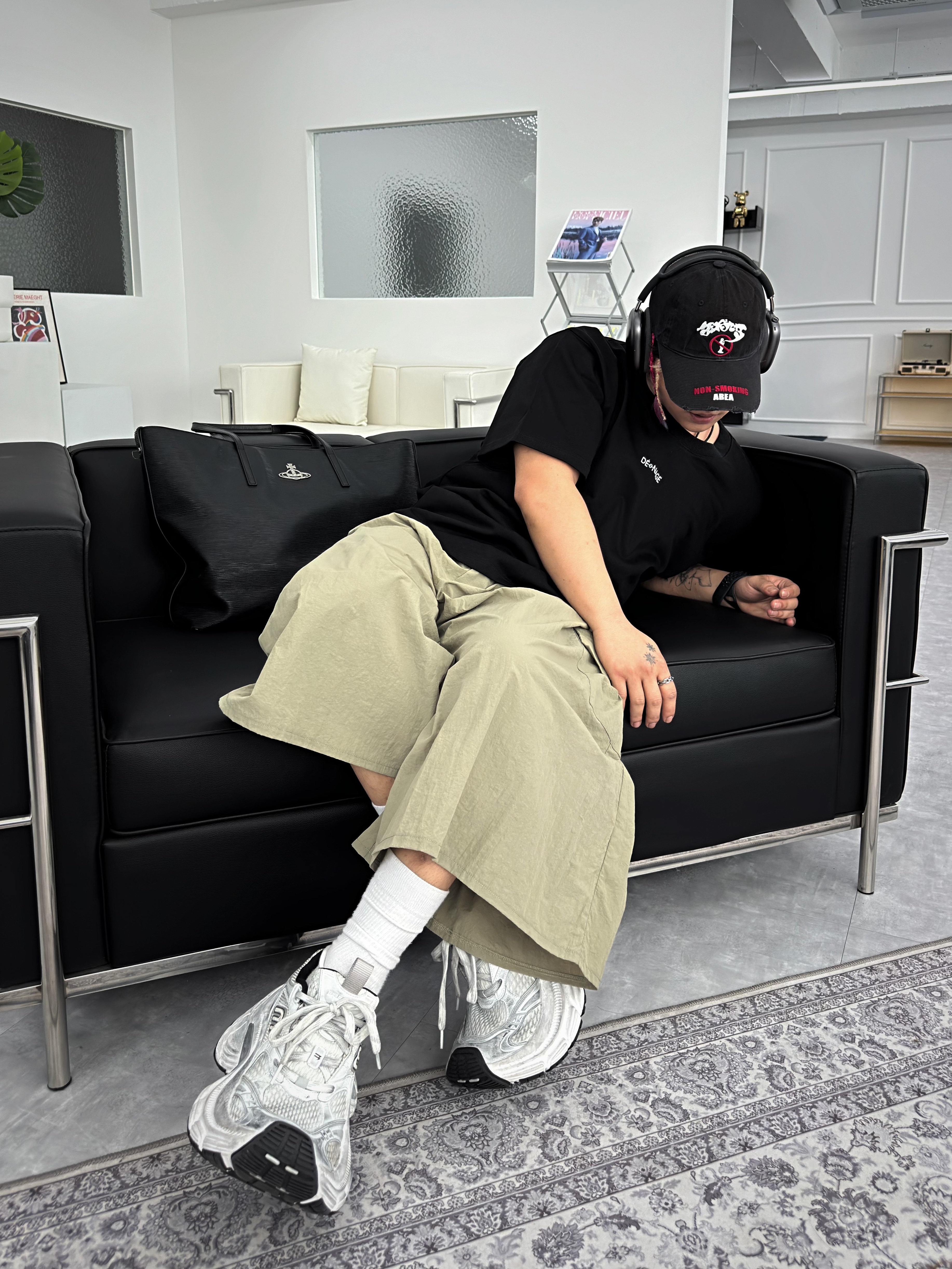 Balenciaga 10XL Sneakers White Grey Silver Black, Apple AirPods Max Lightning Space Gray (Korean Ver.) 착용 스타일 - 6