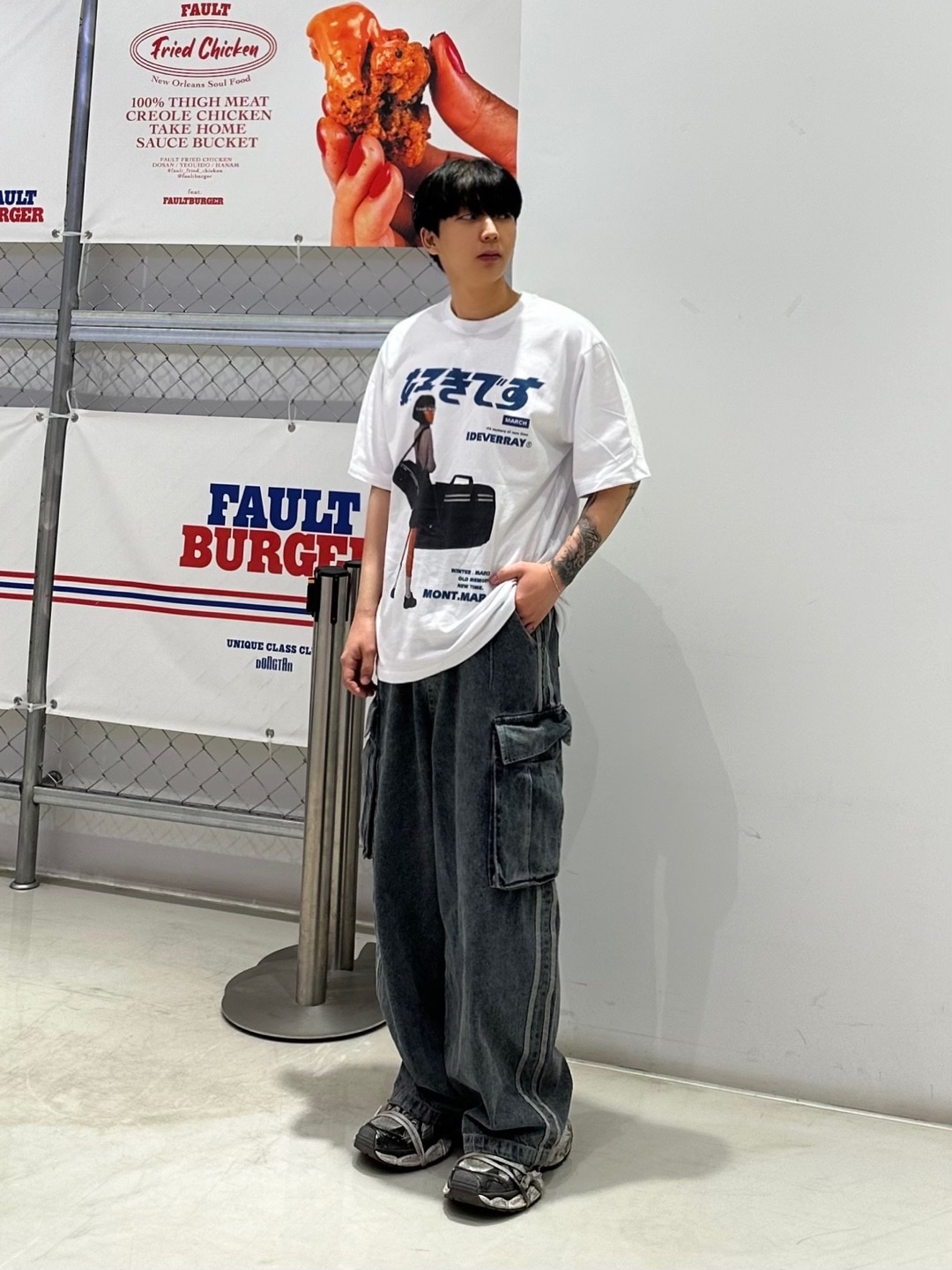 Balenciaga 3XL Sneakers Grey White Red 착용 스타일 - 3