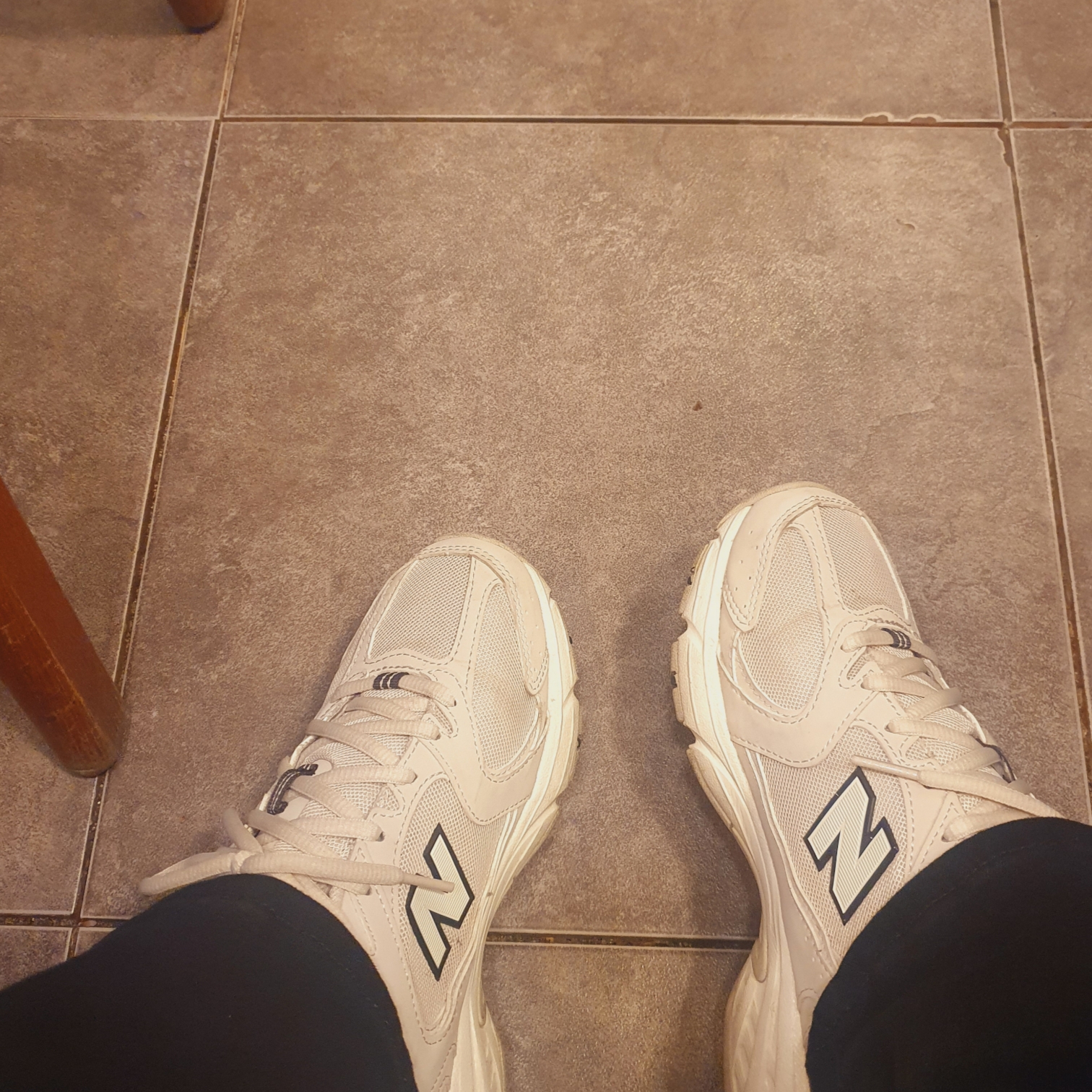 New Balance 530 Ivory 착용 스타일