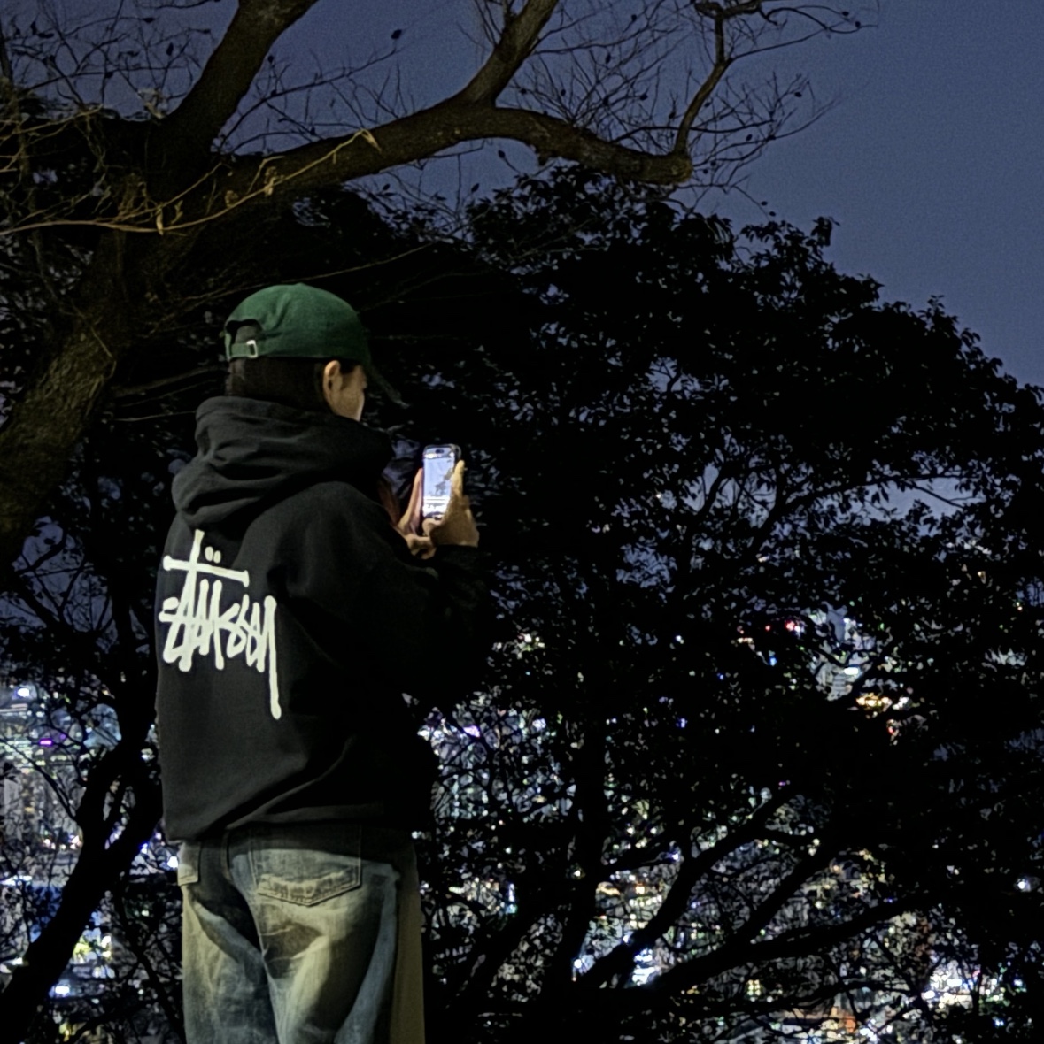 Stussy Basic Stussy Pigment Dyed Hoodie Black 착용 스타일 - 3