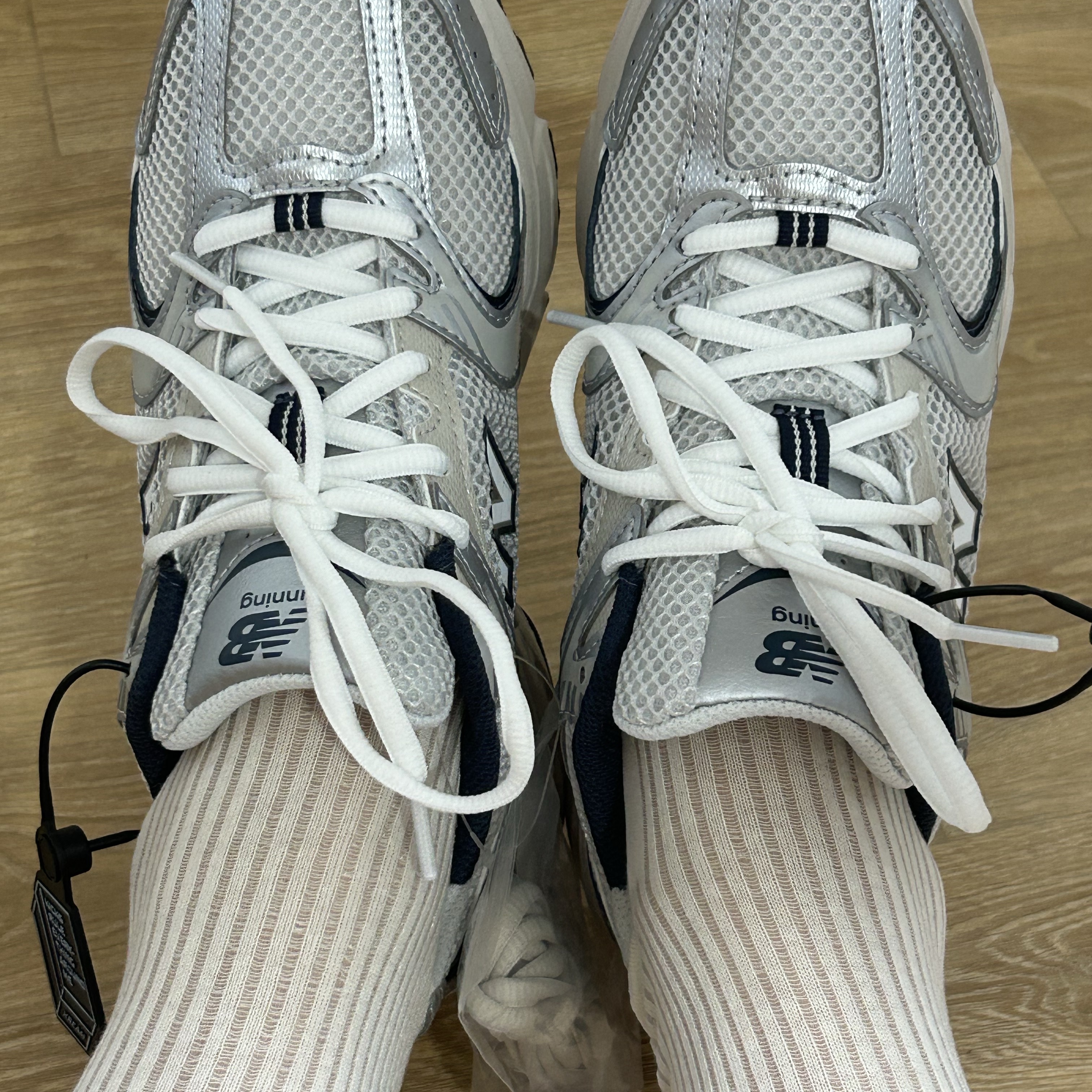 New Balance 530 Steel Grey 착용 스타일