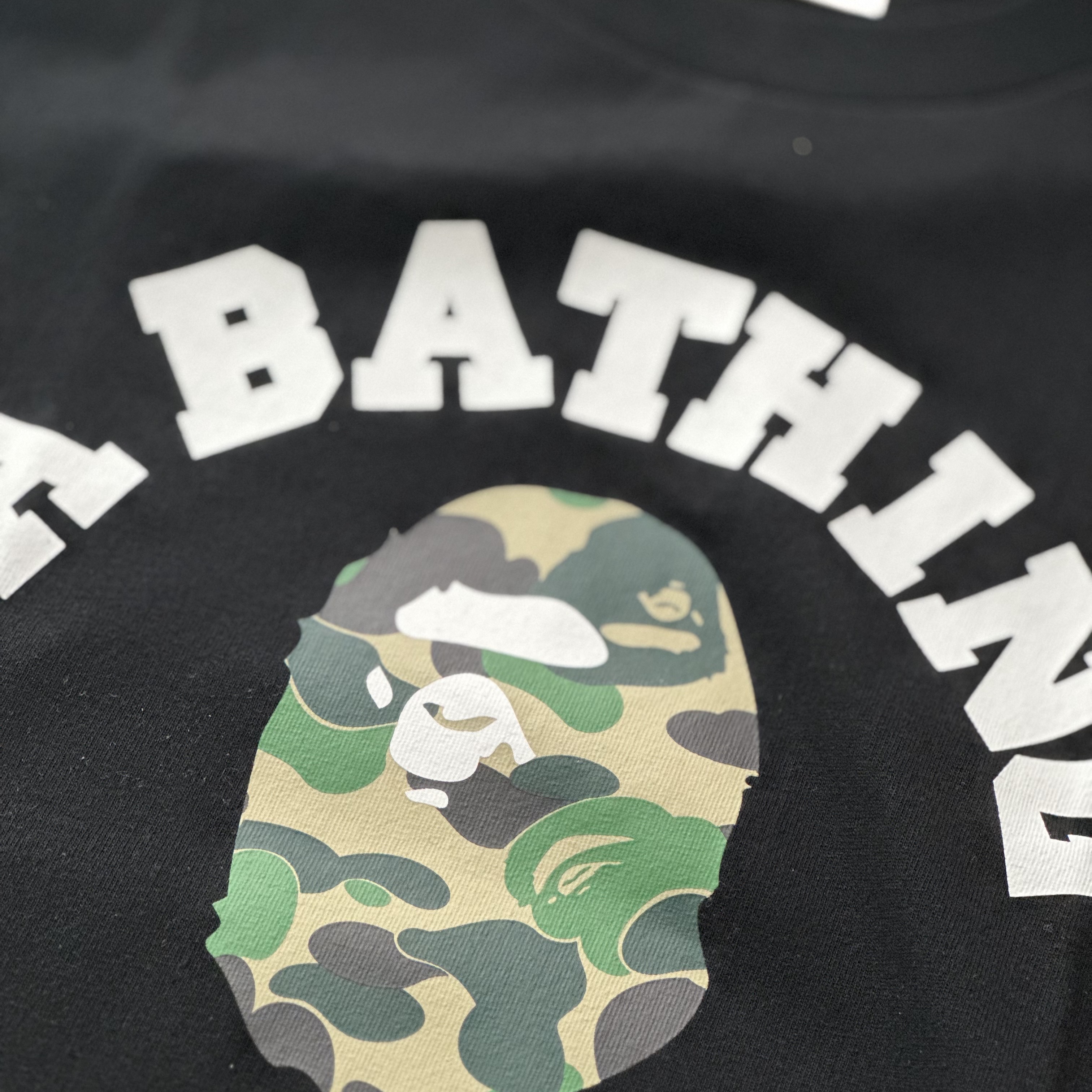 BAPE ABC Camo College T-Shirt Black Green, Adidas x BAPE Superstar 80s Core Black Off White 착용 스타일 - 4