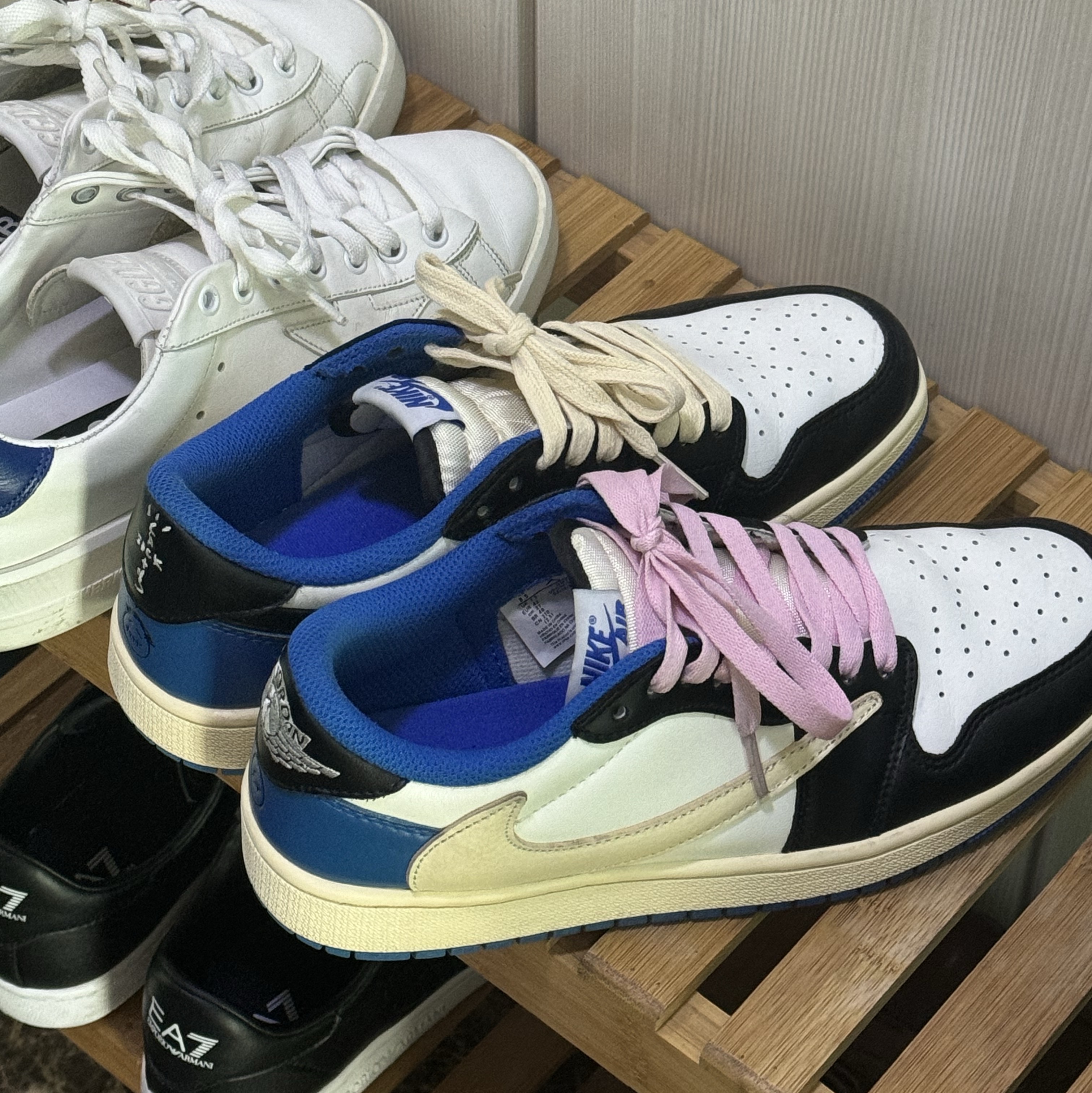 Jordan 1 x Travis Scott x Fragment Retro Low OG SP Military Blue 착용 스타일