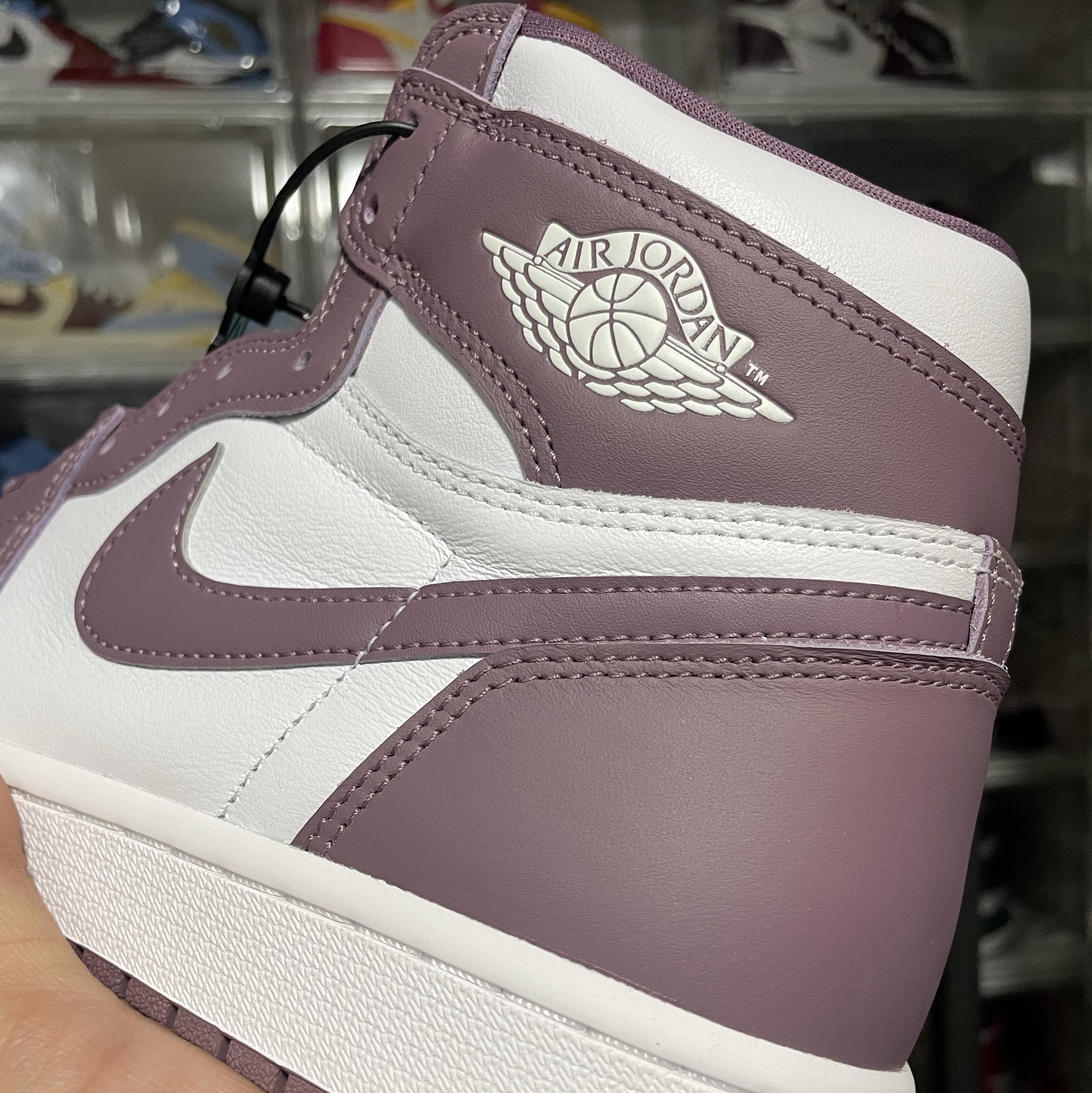 Jordan 1 Retro High OG Mauve 착용 스타일 - 2