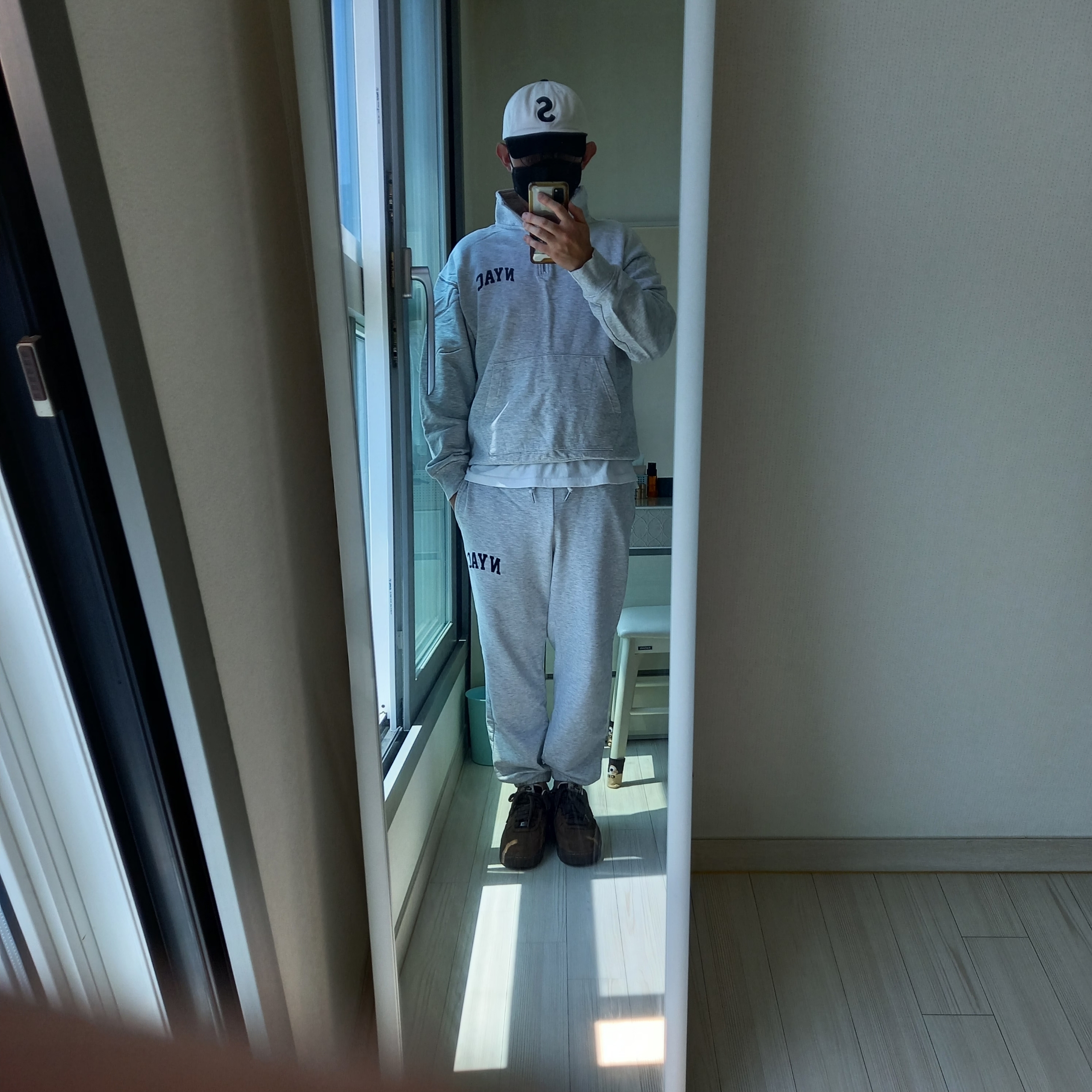Supreme 2-Tone S Logo 6-Panel Stone - 24SS, (W) Nike Air Force 1 '07 Cacao Wow 착용 스타일 - 2