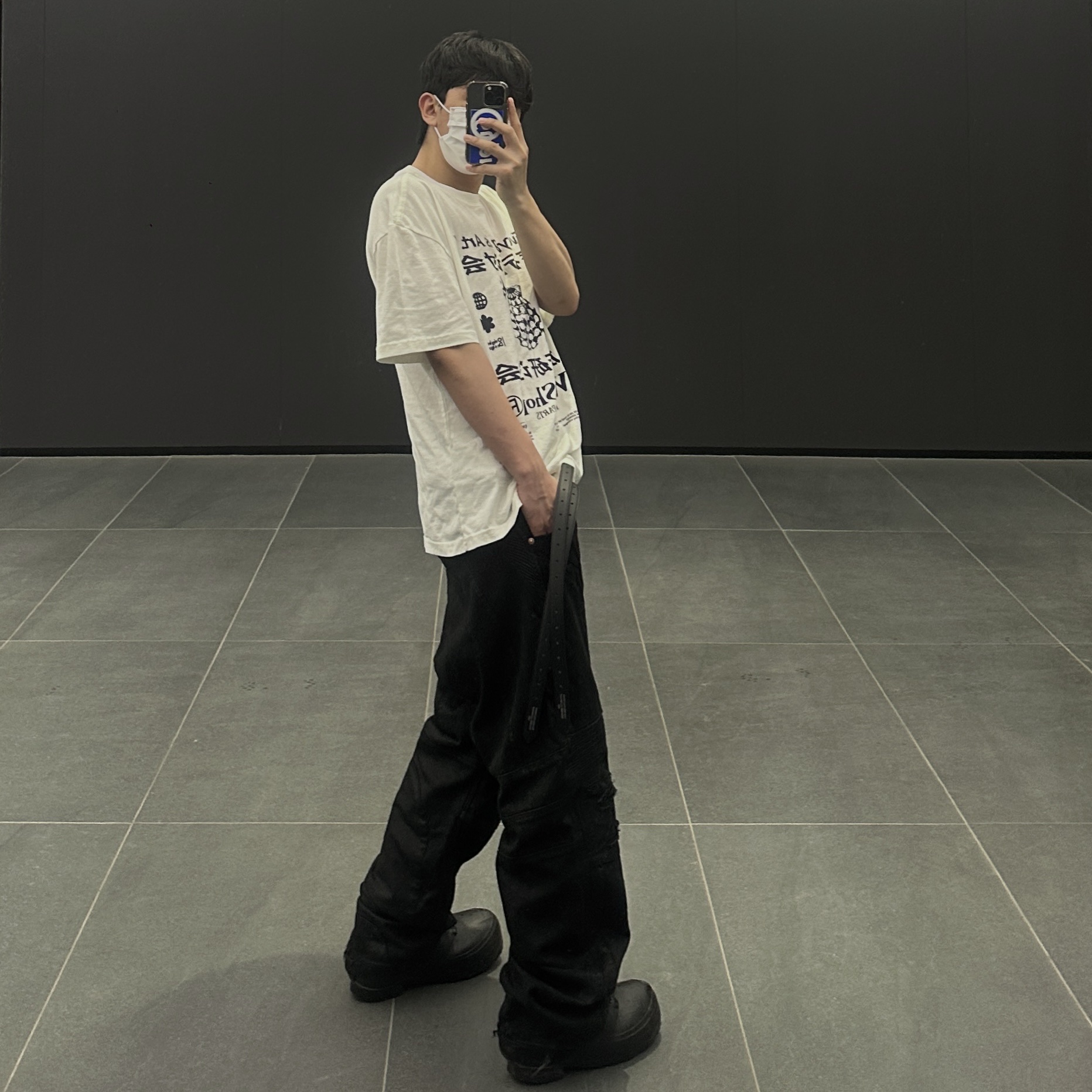 Human Made Military Card Case Black 착용 스타일 - 1