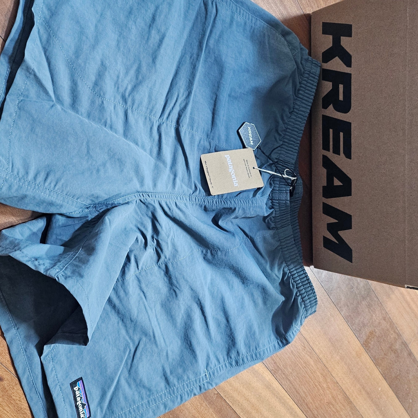 Patagonia Baggies Shorts 5 Inch Plume Grey 착용 스타일