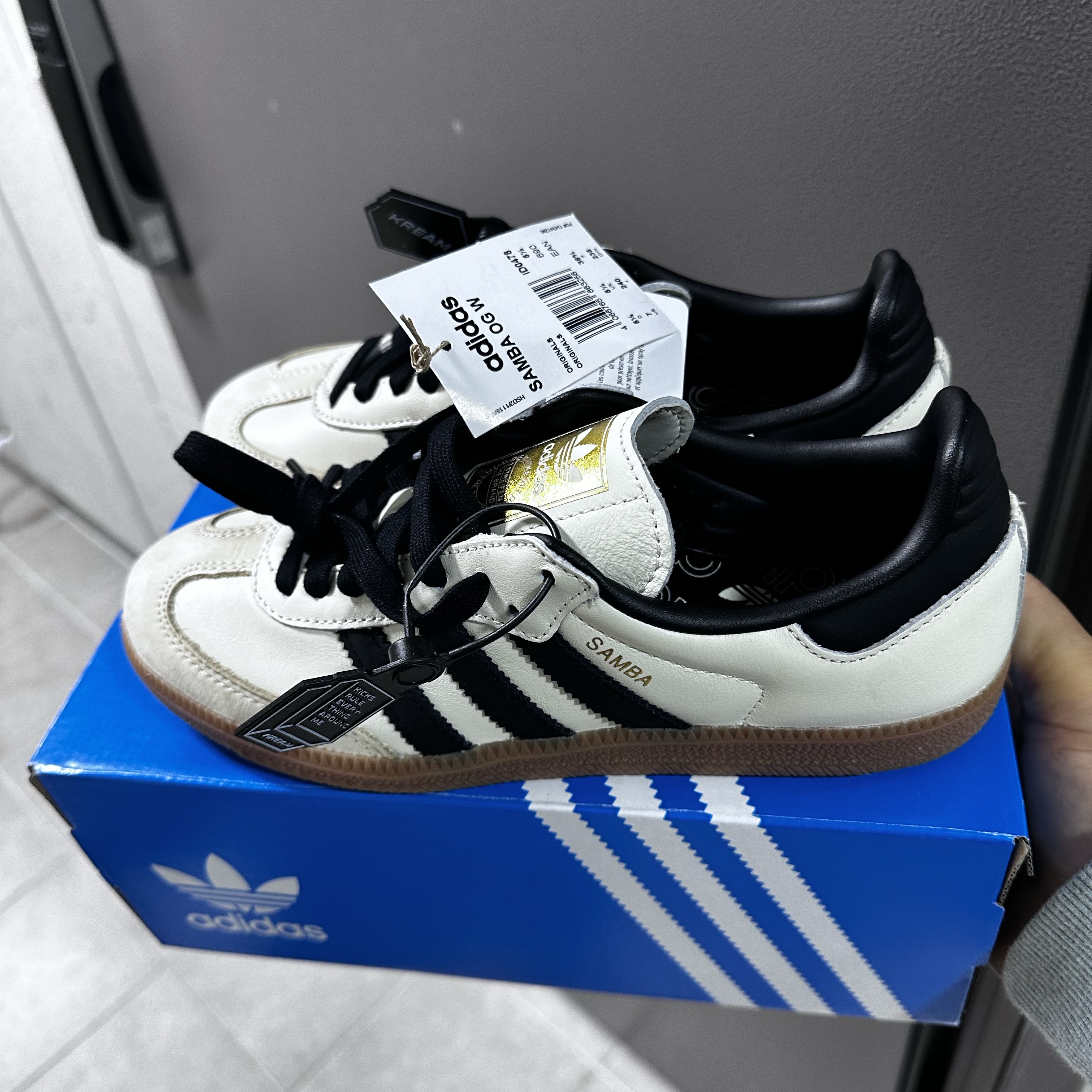 (W) Adidas Samba OG Cream White Core Black 착용 스타일 - 2