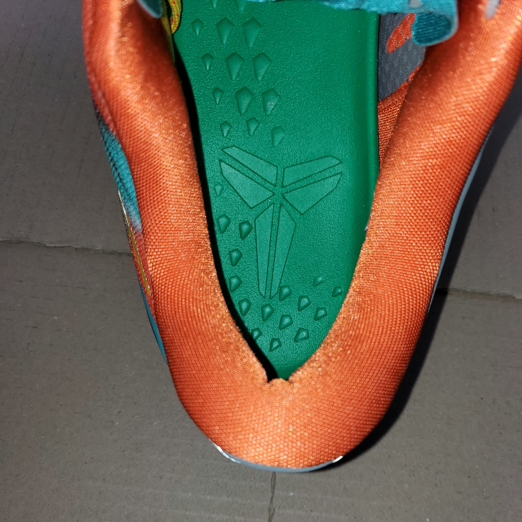 Nike Kobe 8 Protro Venice Beach 착용 스타일 - 4