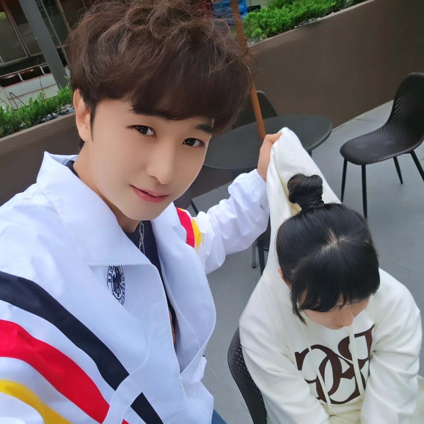 Adidas Germany 1996 Woven Track Jacket White - KR Sizing, Adidas Germany 1996 Woven Track Jacket White - US Sizing 착용 스타일 - 3