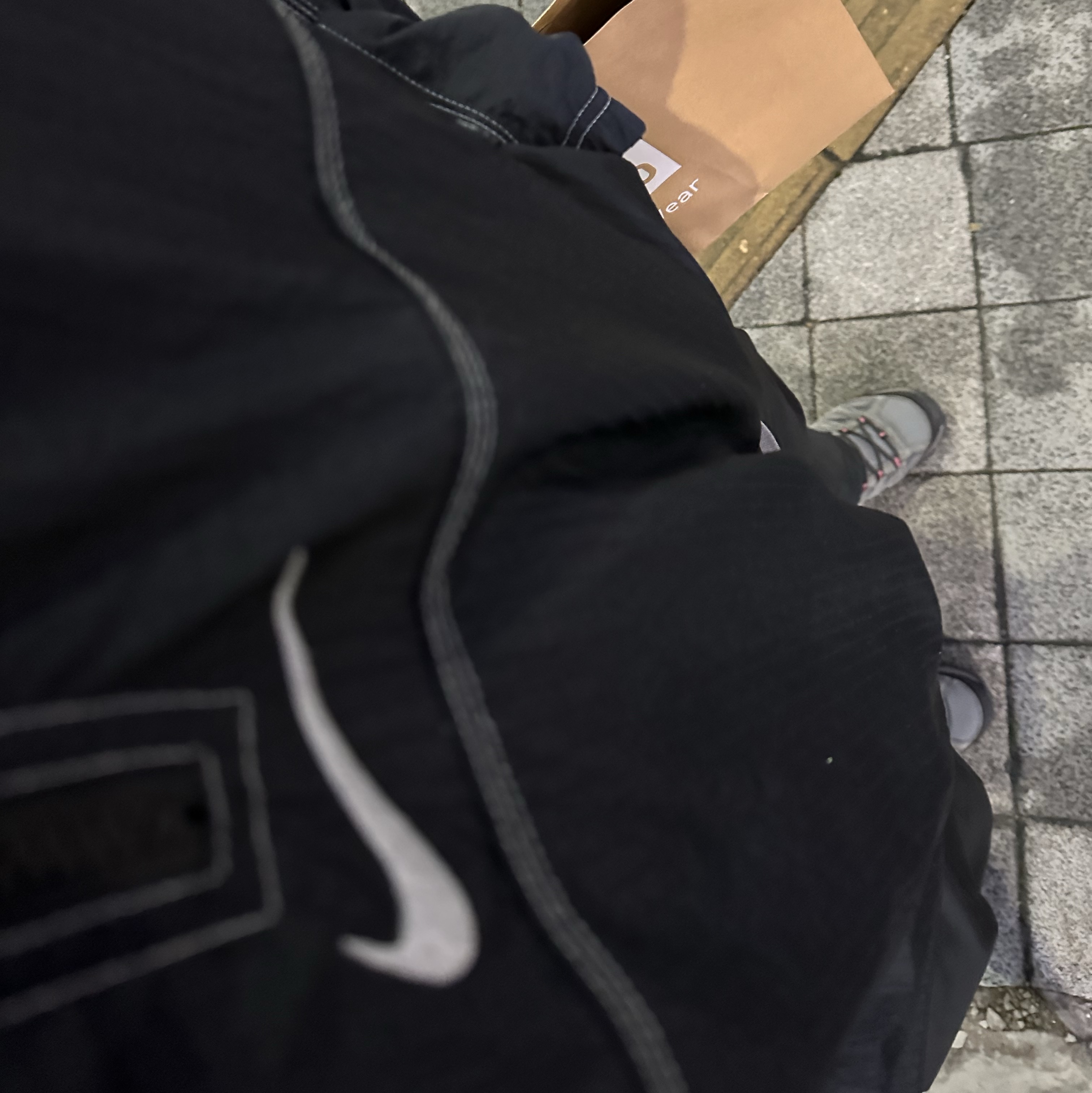 Supreme x Nike Ripstop Pullover Black - 24SS 착용 스타일 - 1