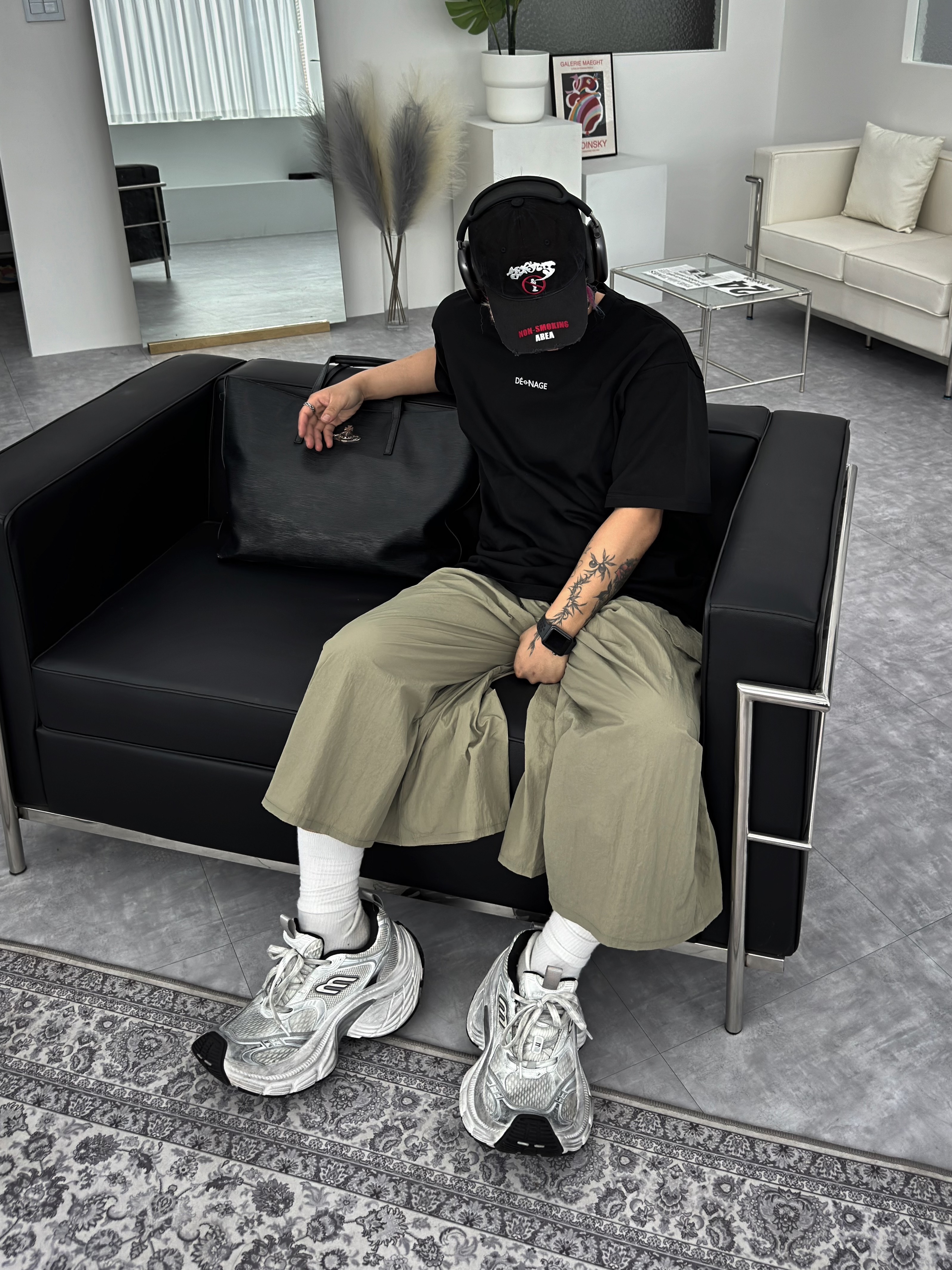 Balenciaga 10XL Sneakers White Grey Silver Black, Apple AirPods Max Lightning Space Gray (Korean Ver.) 착용 스타일 - 5