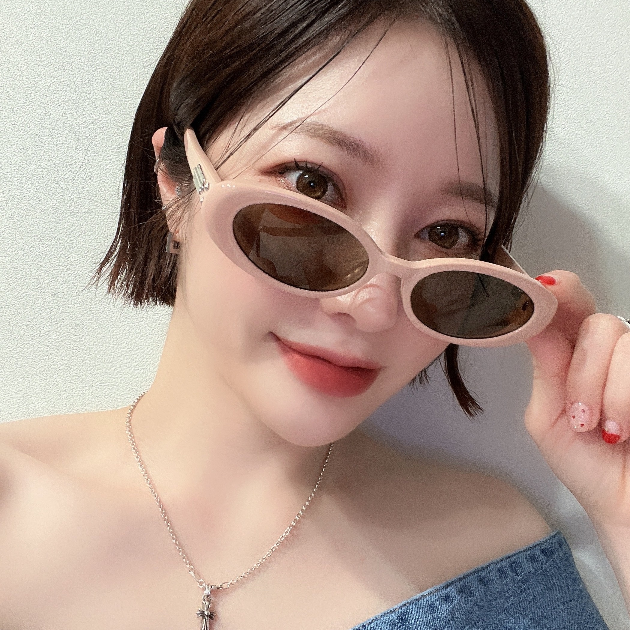Gentle Monster x Jennie Jentle Salon Hush P7 Pink Brown 착용 스타일