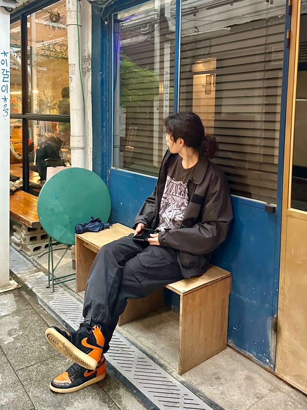 Jordan 1 Retro High Shattered Backboard 3.0, Supreme Zip-Off Utility Pants Black - 21FW 착용 스타일 - 1