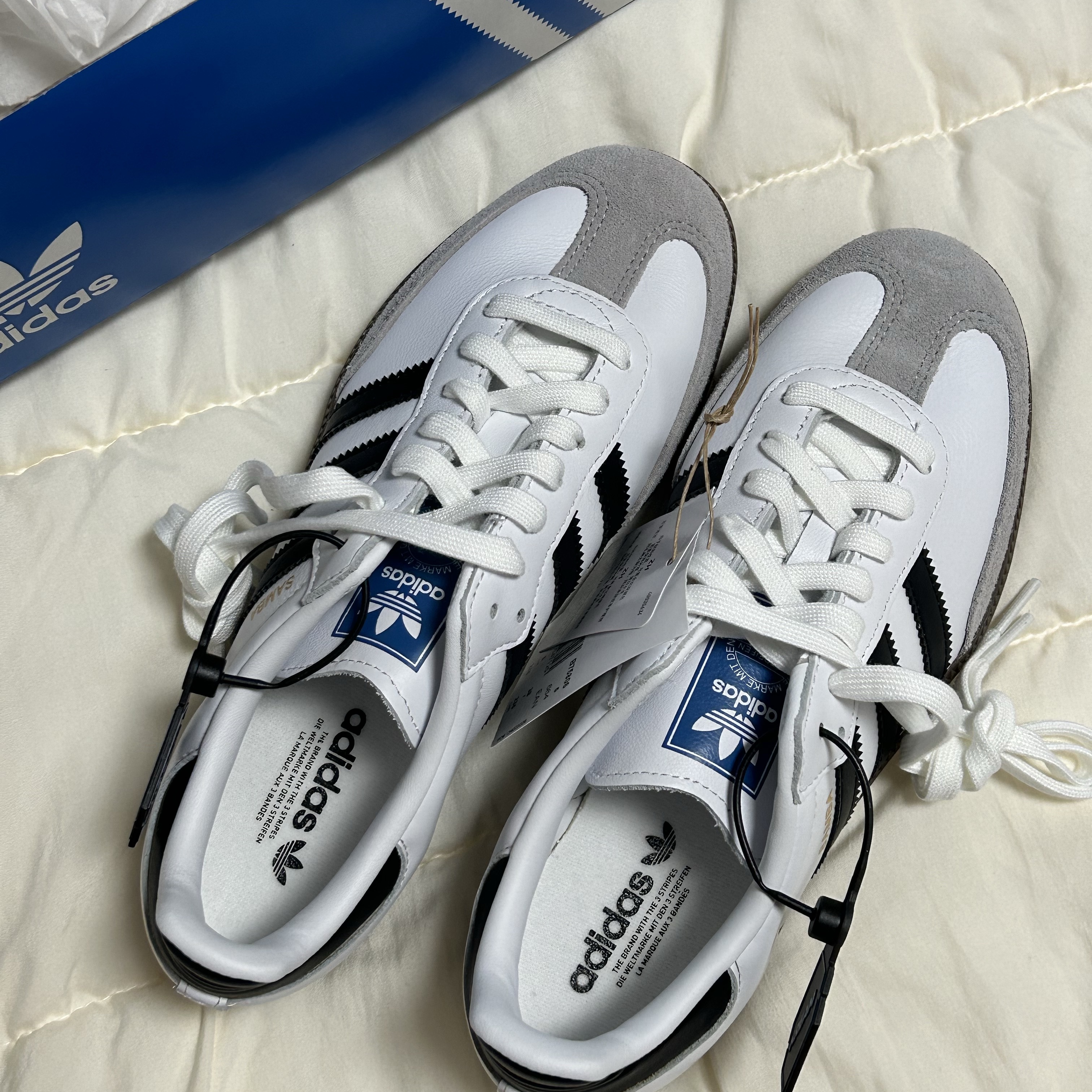 Adidas Samba OG Cloud White 착용 스타일