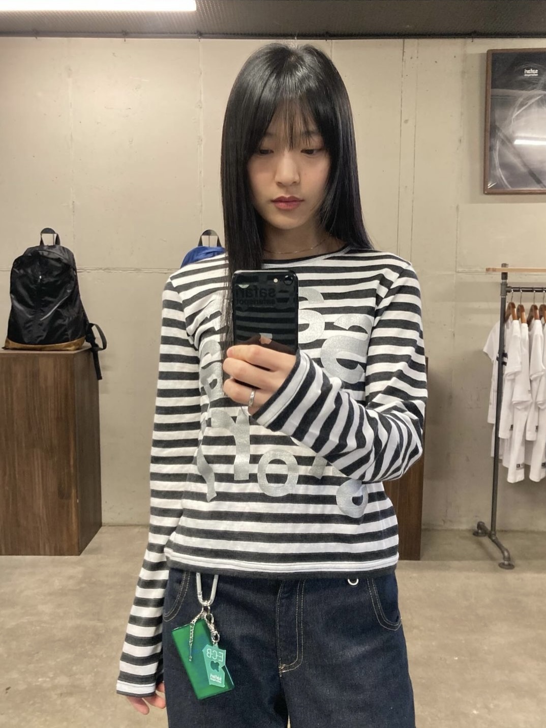 [KREAM 단독] Safarispot Women 1/2 Ticketing Stripe Border Tee White, [KREAM 단독] Safarispot Ticketing Stripe Border Tee Gray White 착용 스타일
