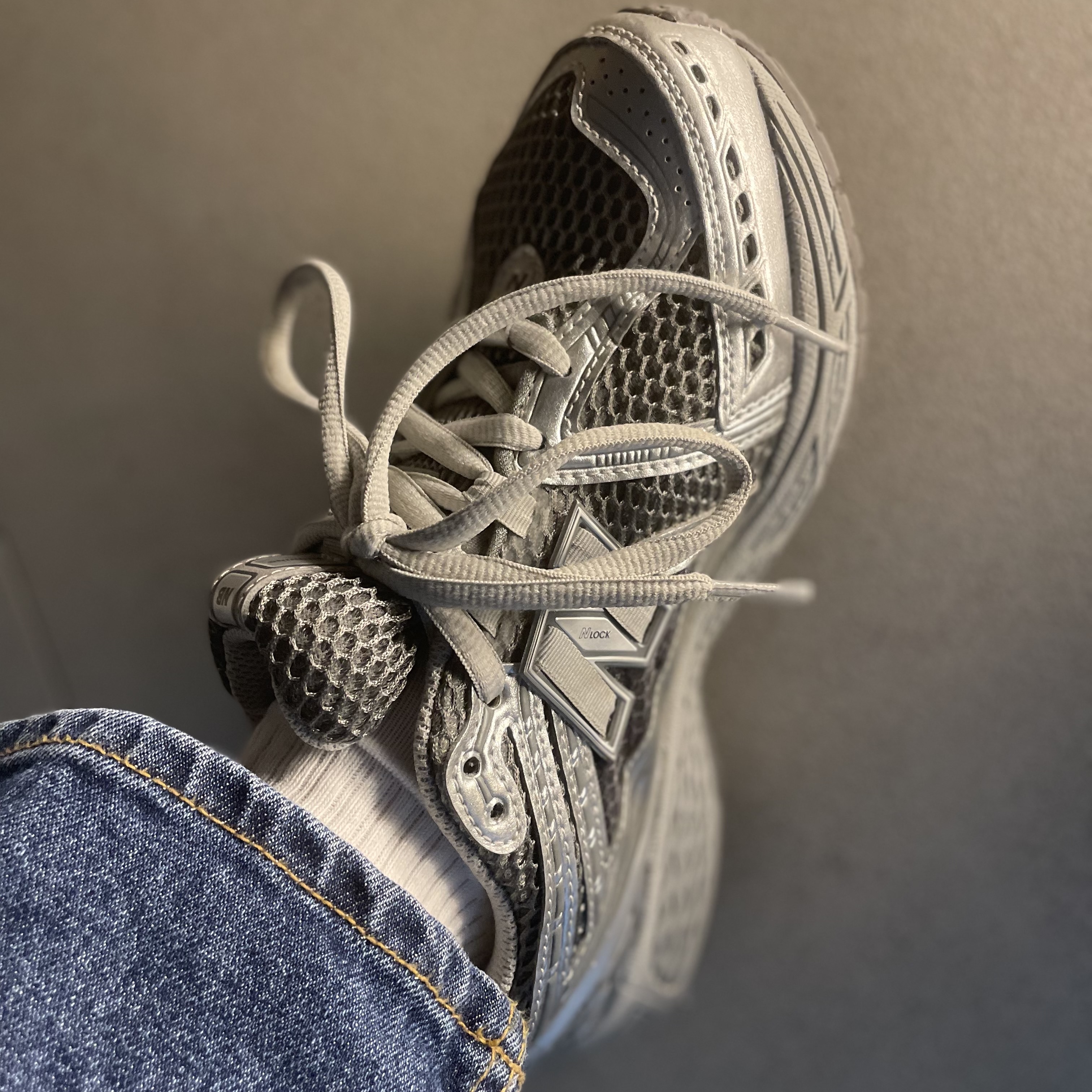 New Balance 1906R Harbor Grey Silver Metalic 착용 스타일