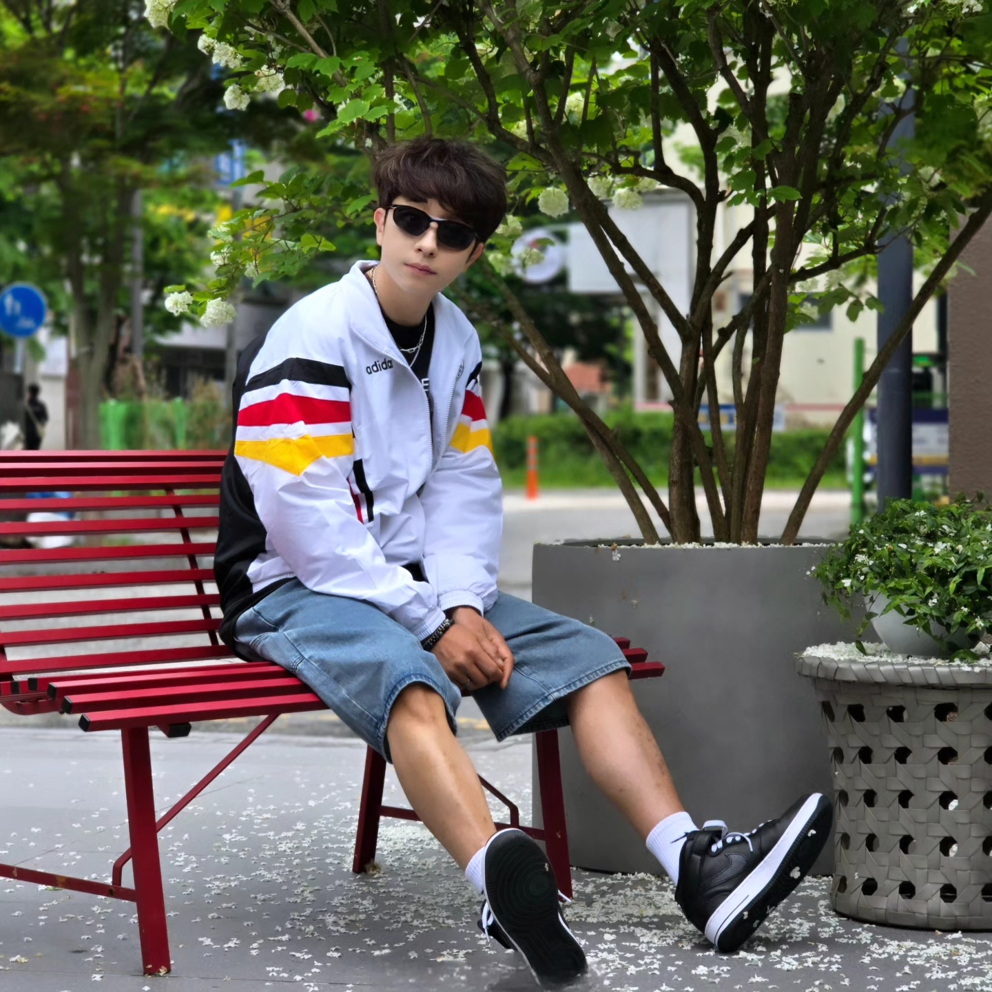 Adidas Germany 1996 Woven Track Jacket White - KR Sizing, Adidas Germany 1996 Woven Track Jacket White - US Sizing 착용 스타일 - 4