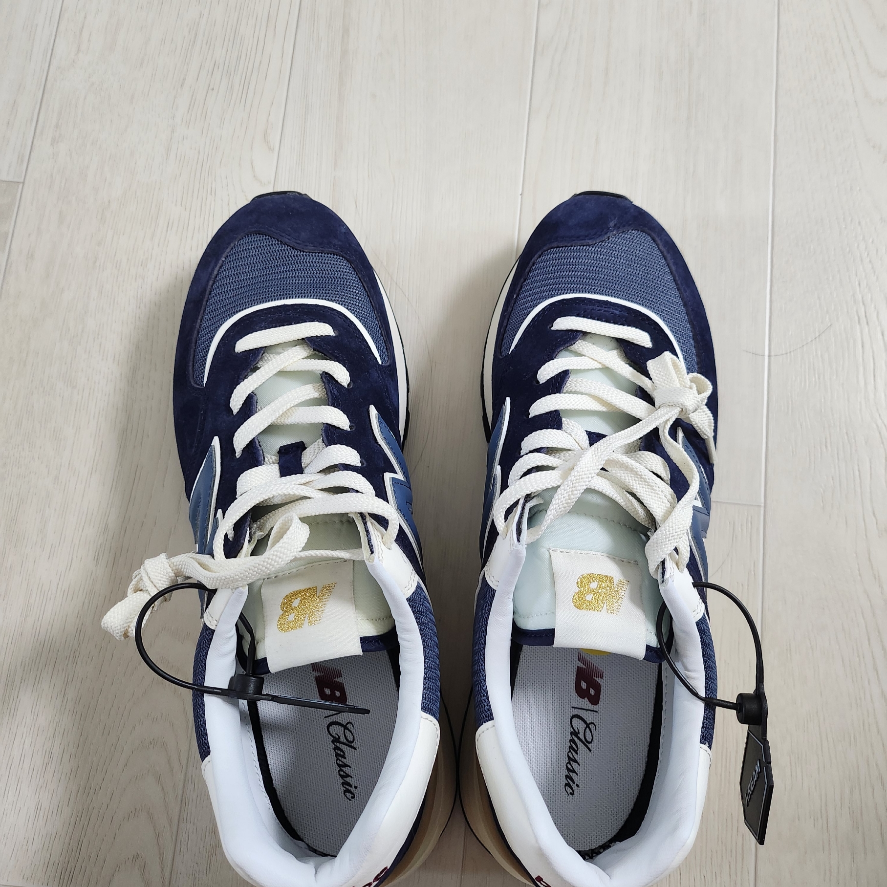 New Balance 574 Legacy Navy 착용 스타일 - 2