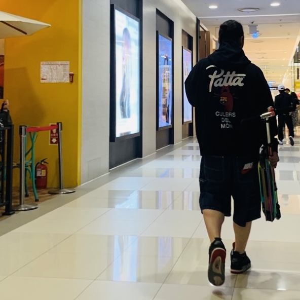 Jordan 4 Retro Bred 2019, Supreme x Nike Denim Short Indigo - 24SS 착용 스타일 - 2