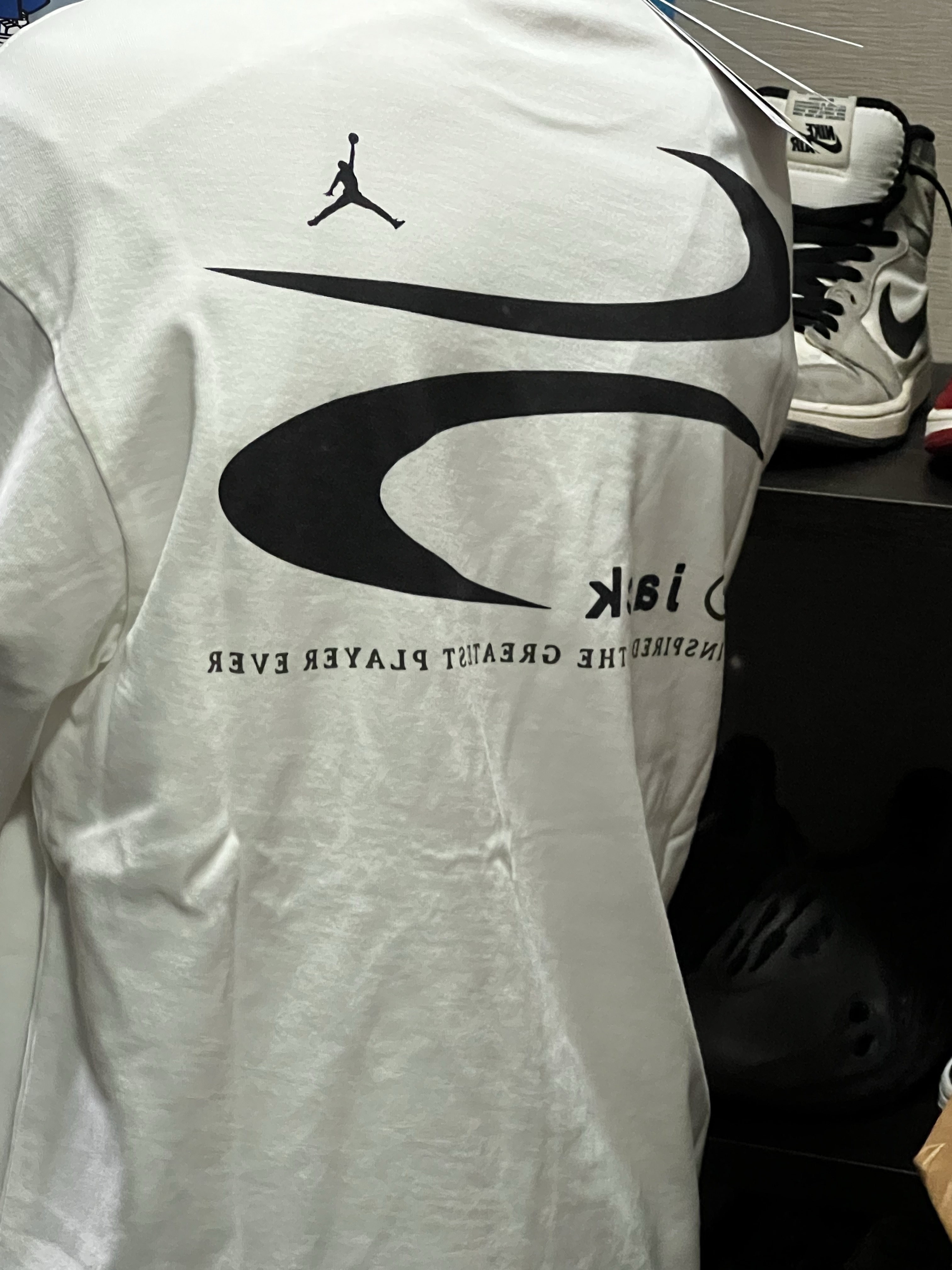Jordan x Travis Scott Fleece Pants Black (DZ5508-045), Jordan x Travis Scott T-Shirts Sail (DZ5510-133) 착용 스타일 - 3