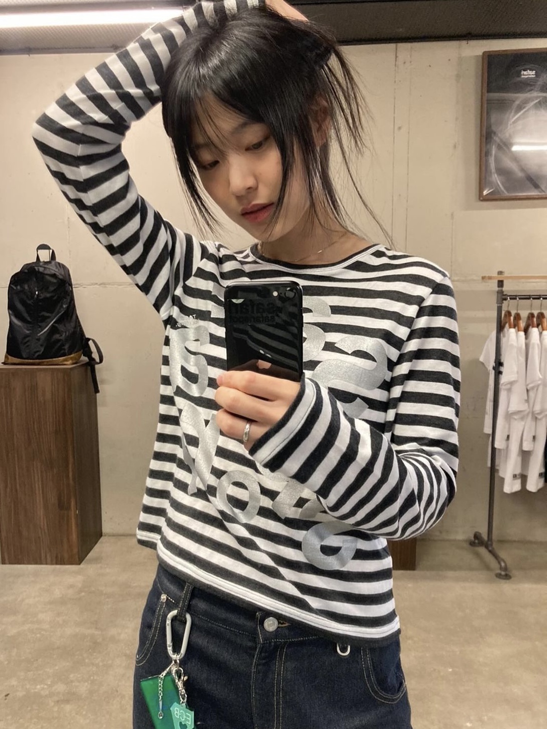 [KREAM 단독] Safarispot Women 1/2 Ticketing Stripe Border Tee White, [KREAM 단독] Safarispot Ticketing Stripe Border Tee Gray White 착용 스타일