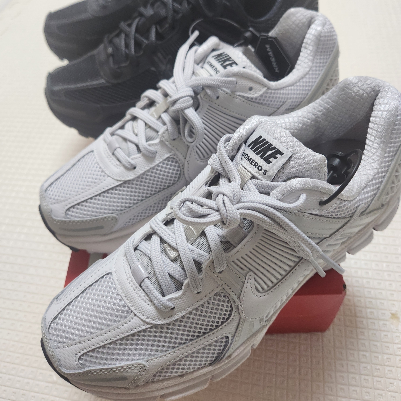 Nike Zoom Vomero 5 SP Vast Grey 2023 착용 스타일