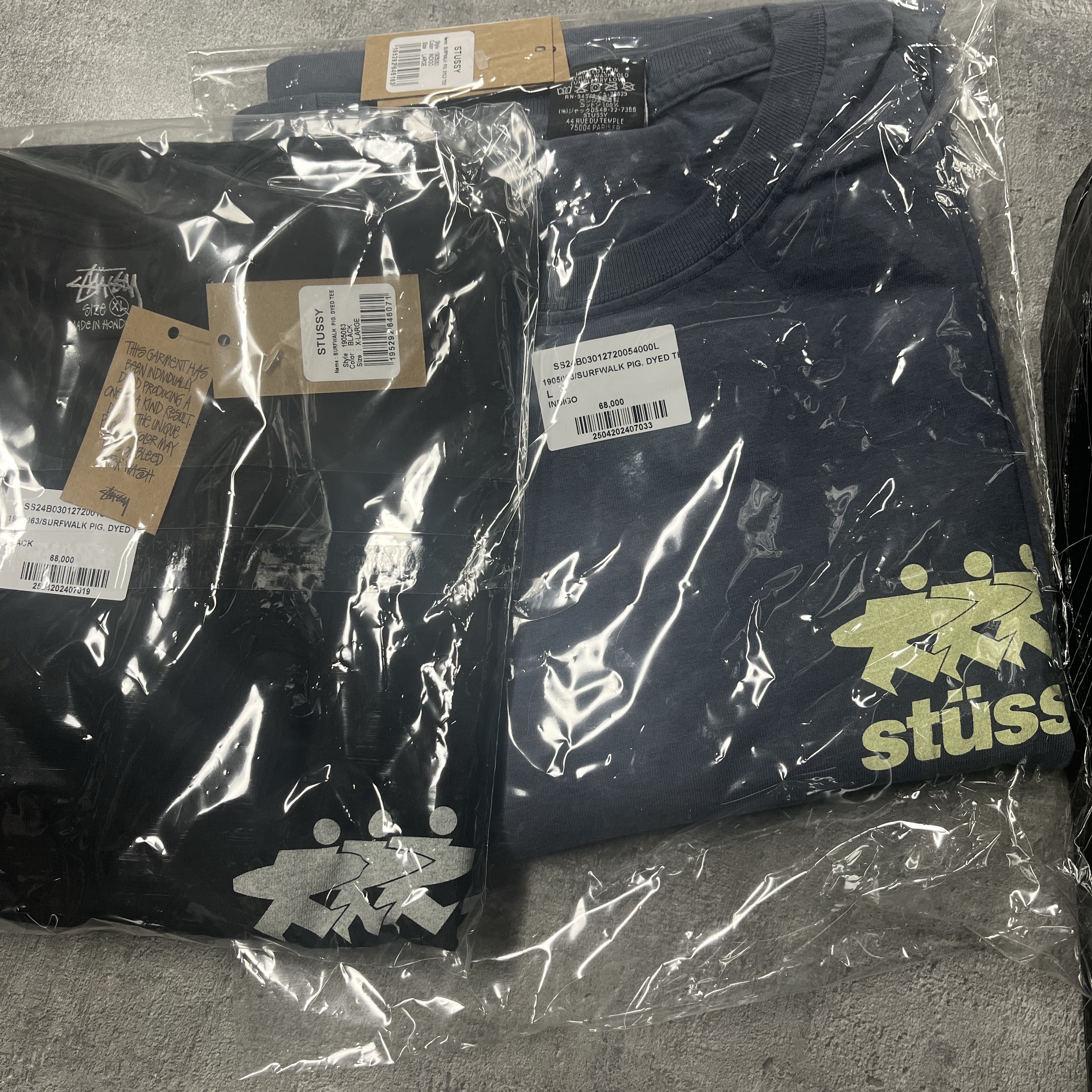Stussy Surfwalk Pigment Dyed T-Shirt Black, Stussy Surfwalk Pigment Dyed T-Shirt Indigo 착용 스타일