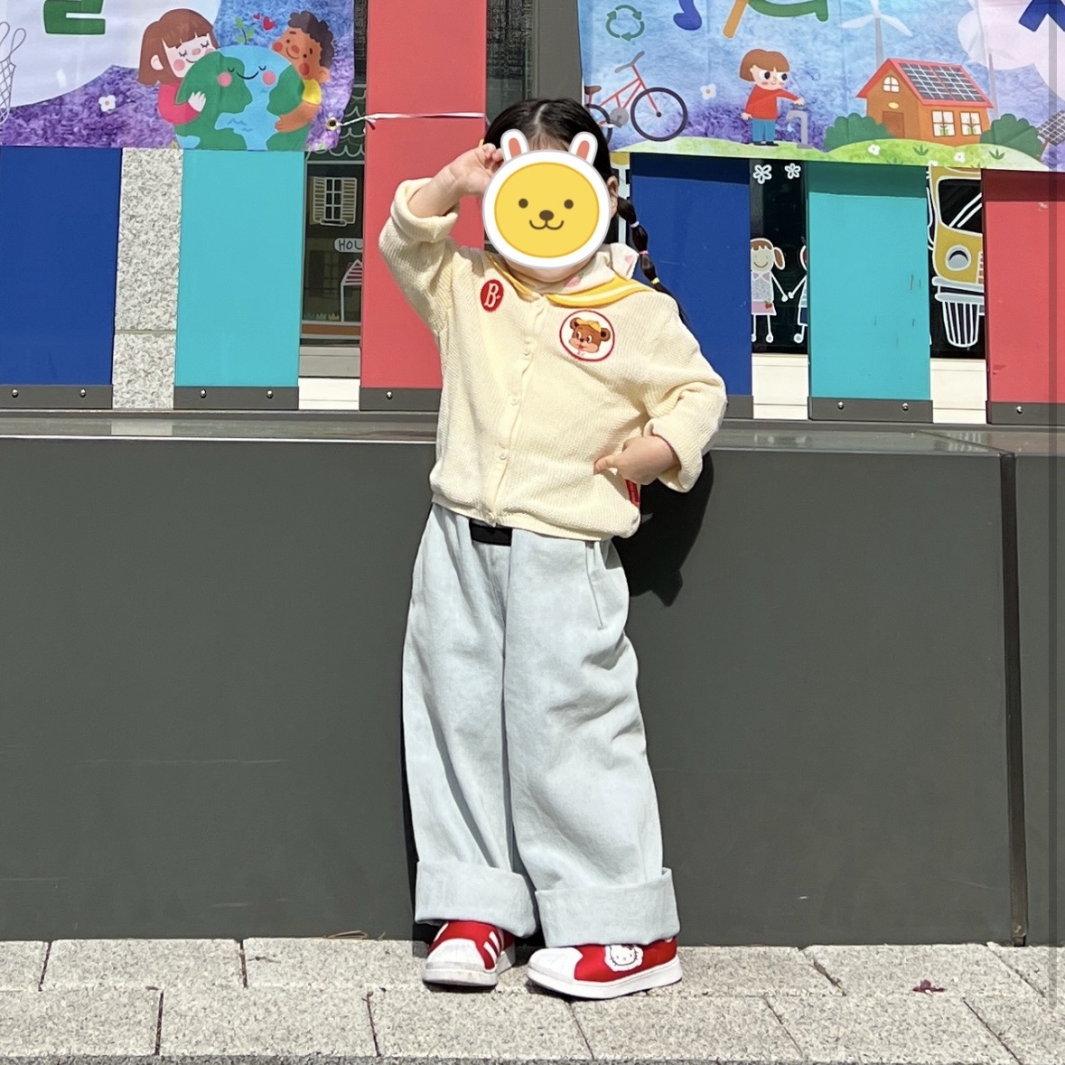 (Kids) Essentials Relaxed Pants Light Wash Denim - 24SS 착용 스타일