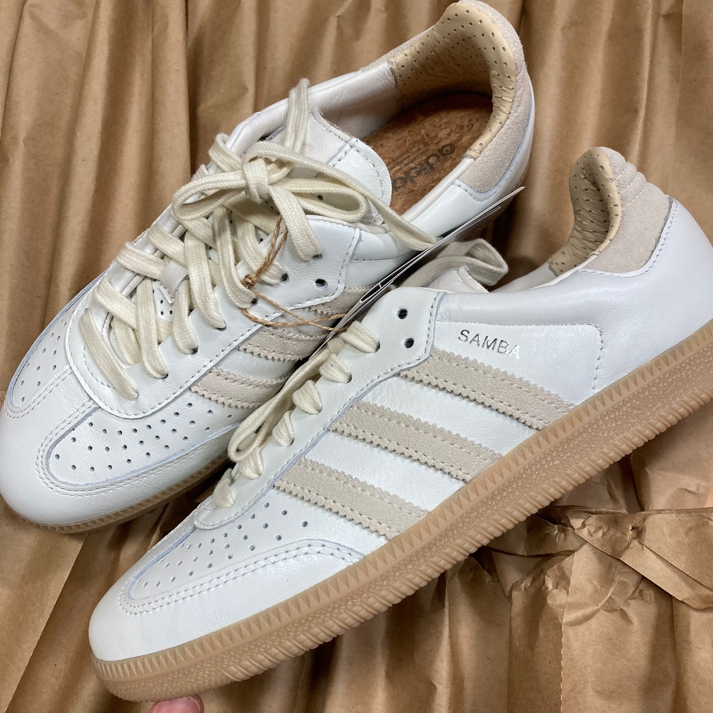 Adidas Samba OG Core White Wonder White 착용 스타일 - 1
